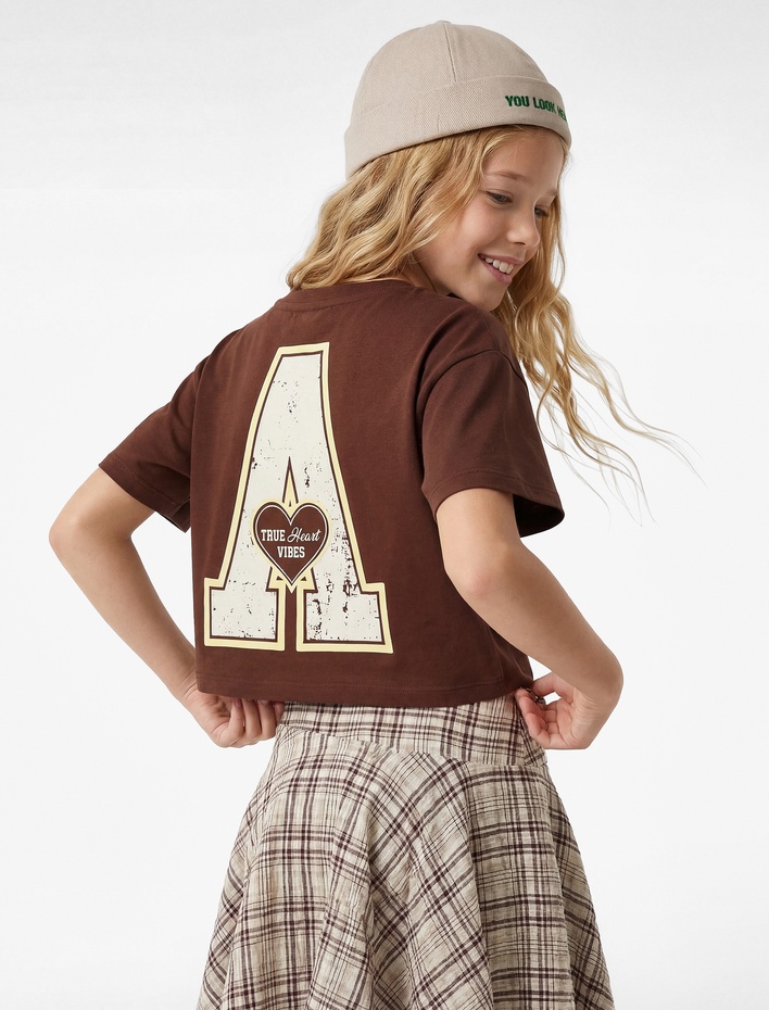 Kız Çocuk Pamuklu Kısa Kollu Bisiklet Yaka Arkası Baskılı Tişört