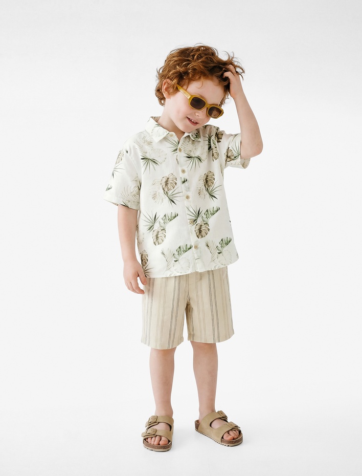 Erkek Çocuk Düğmeli Yaprak Desenli Pamuklu Kısa Kollu Gömlek