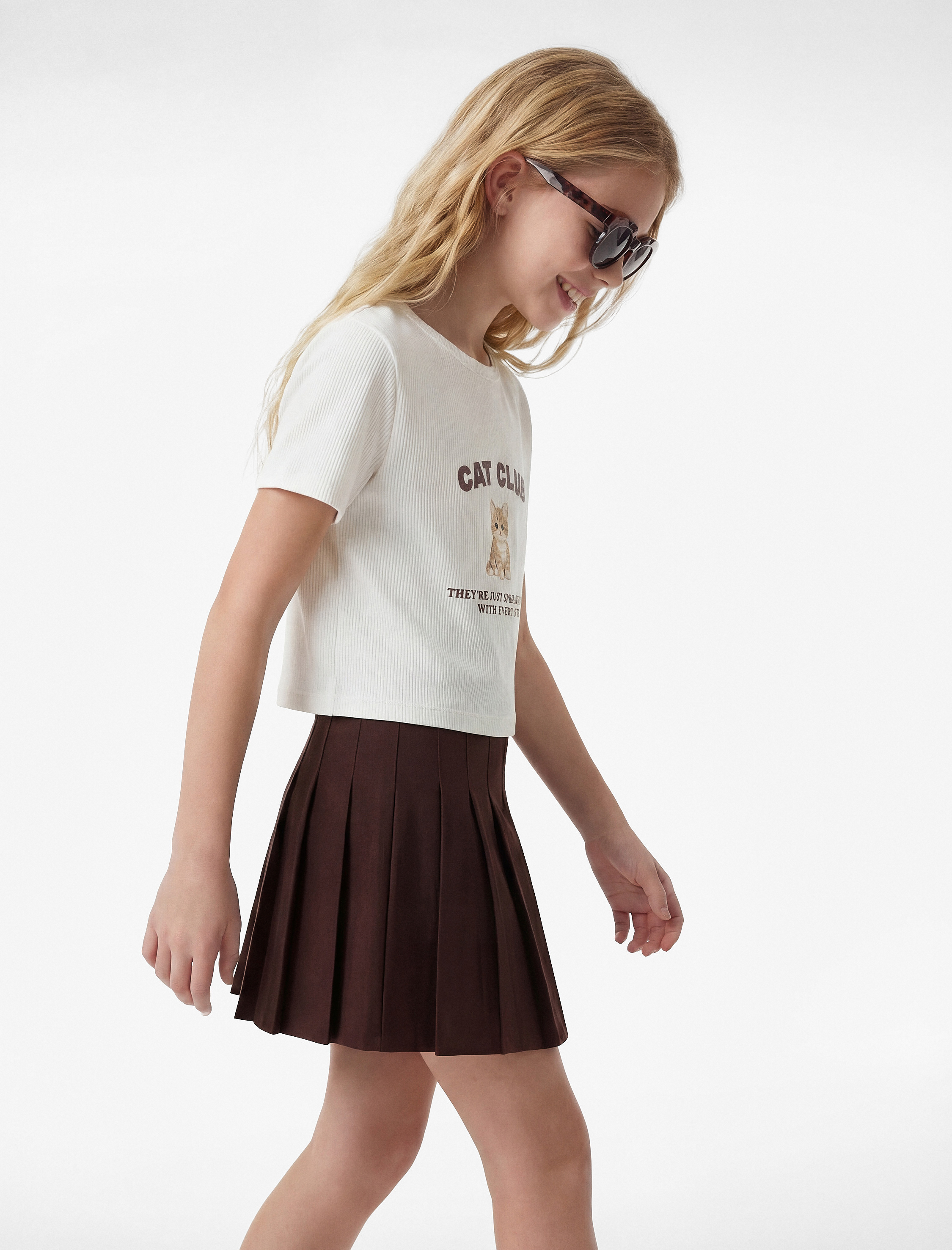  Kız Çocuk Pamuklu Bisiklet Yaka Kısa Kollu Kedi Baskılı Crop Tişört