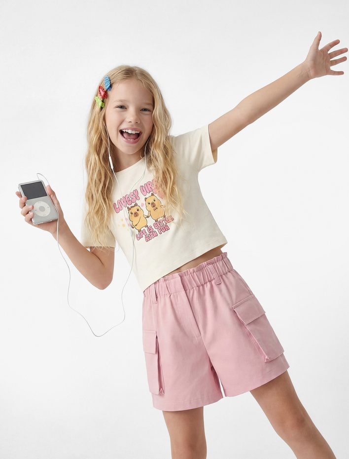 Kız Çocuk Kısa Kollu Slim Fit Bisiklet Yaka Pamuklu Crop Baskılı Tişört