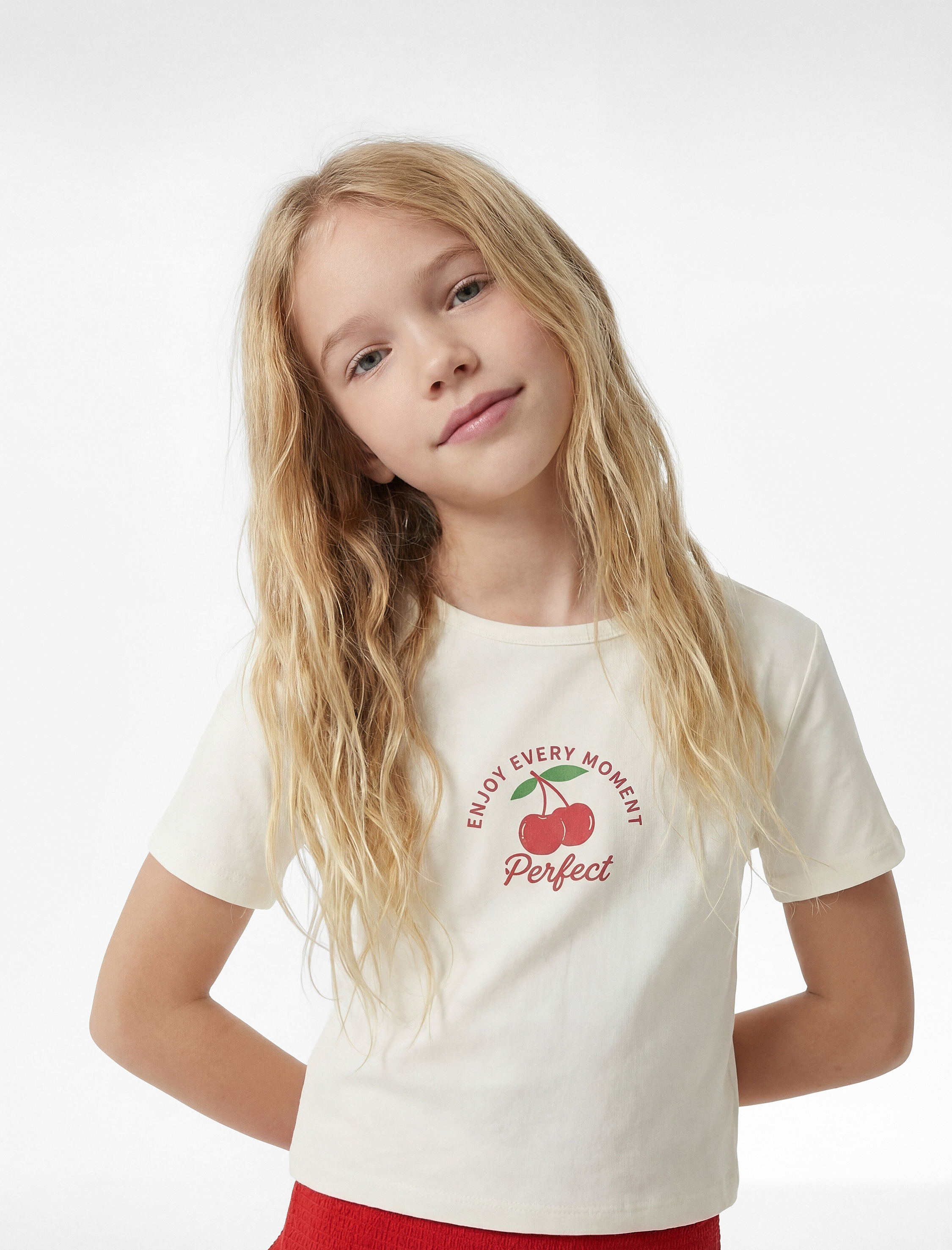  Kız Çocuk Kısa Kollu Slim Fit Bisiklet Yaka Pamuklu Baskılı Crop Tişört