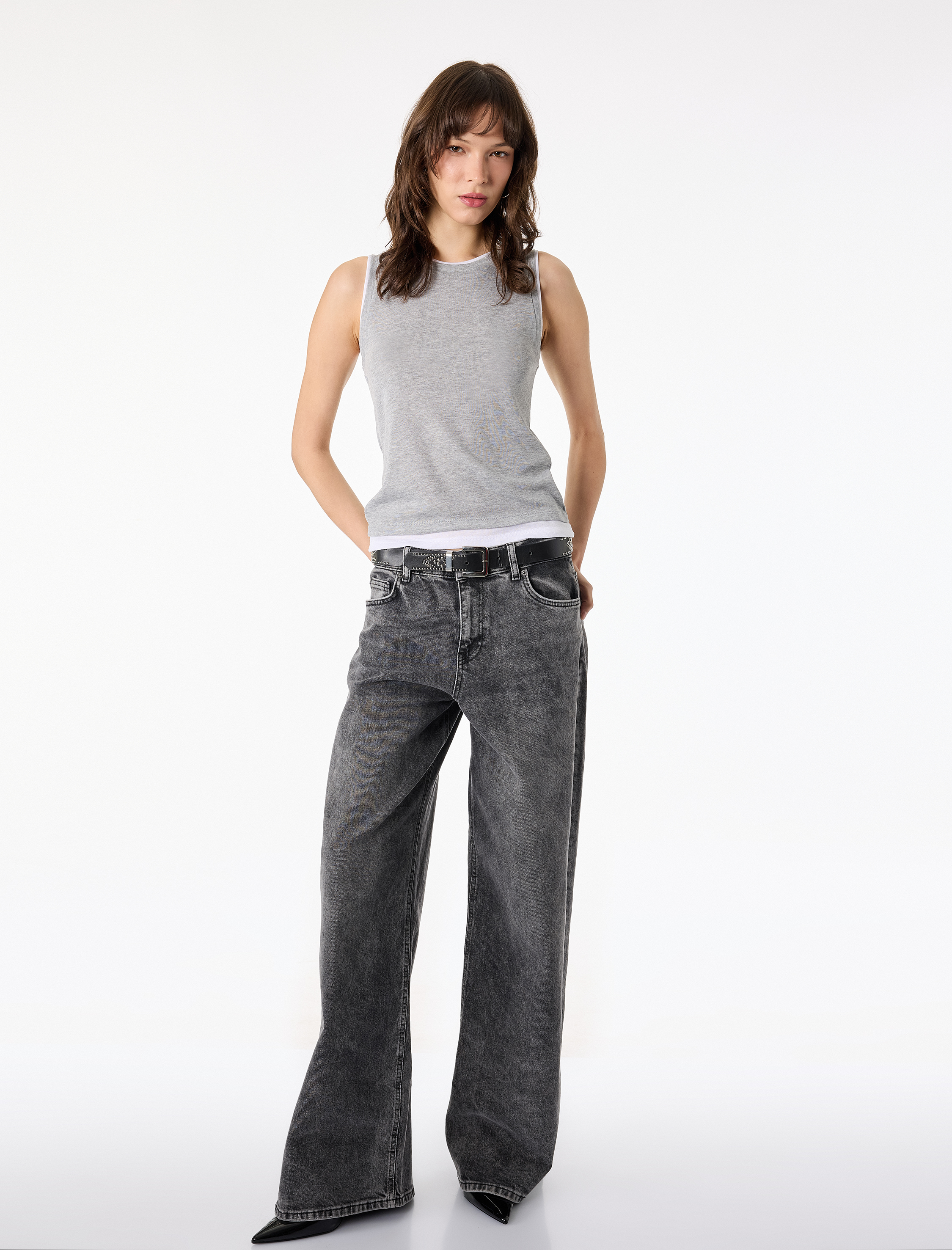   Slim Fit Bisiklet Yaka Viskon Karışımlı Kolsuz Bluz