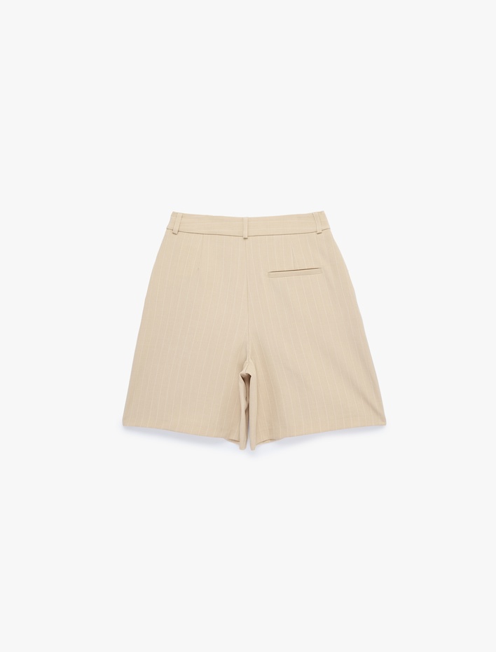  Yüksek Bel Pileli Çizgili Bermuda Kumaş Şort