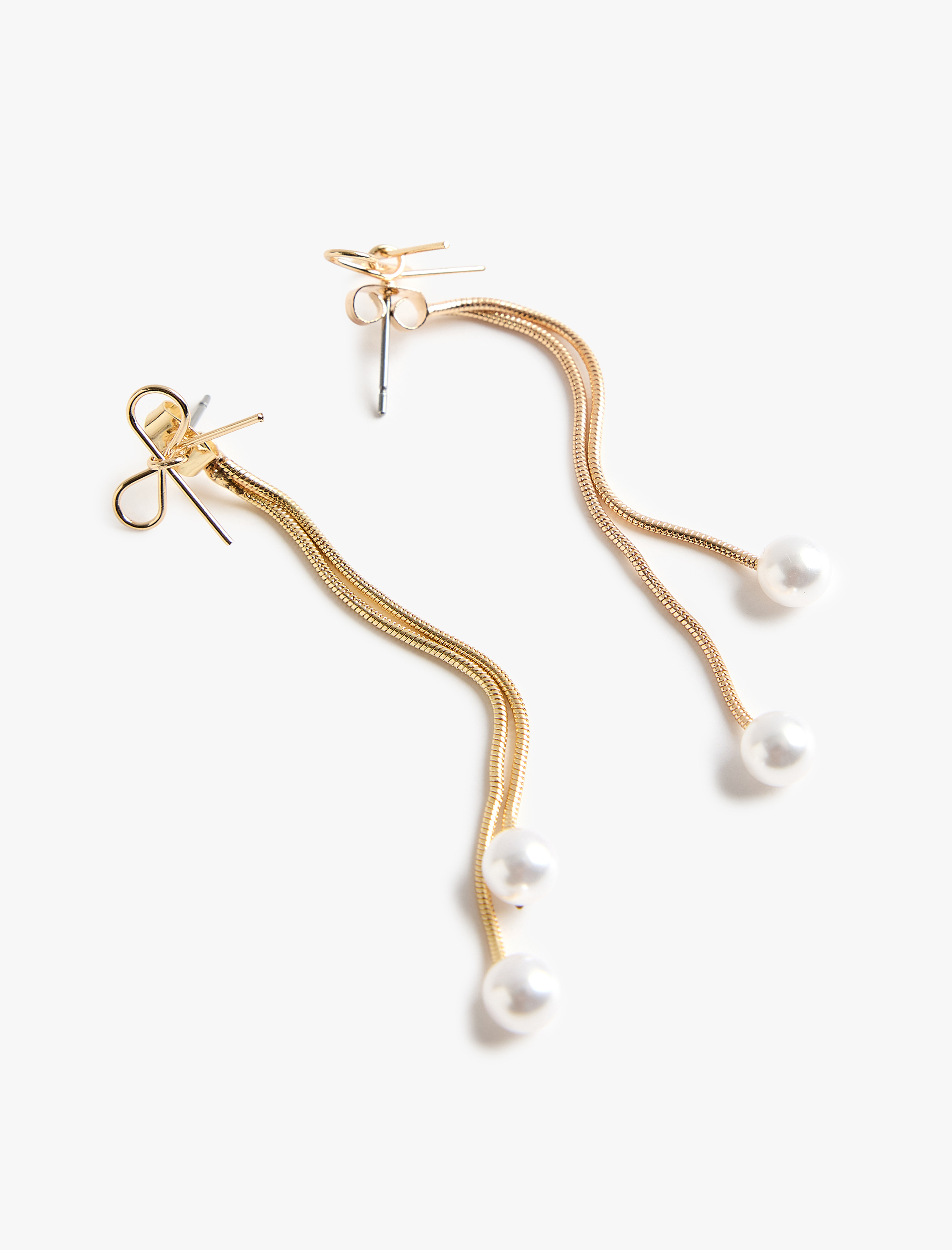  Kadın Çelik Karışımlı Sallantılı İnci Detaylı  Fiyonk Küpe.