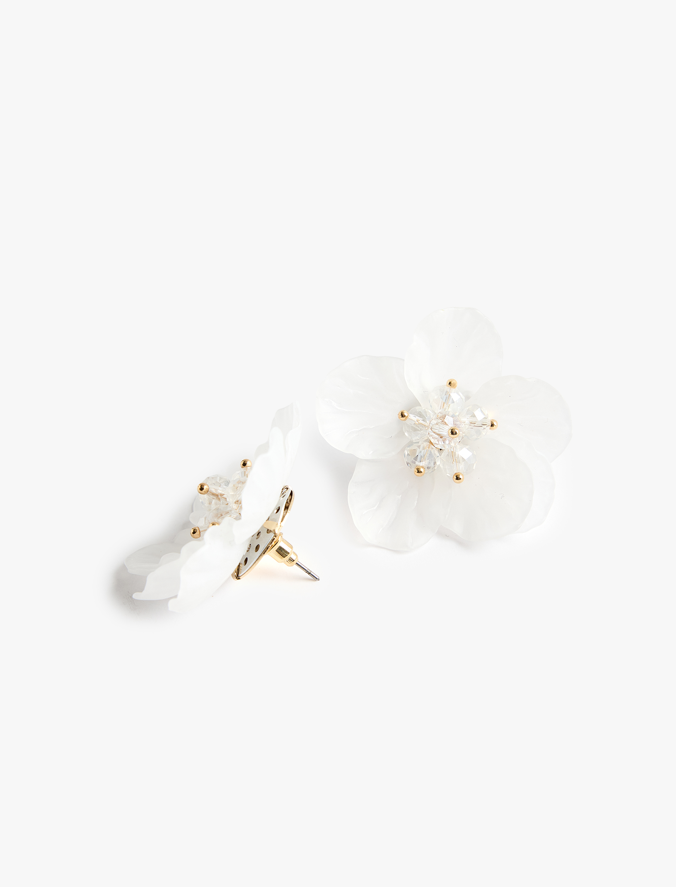  Kadın Boncuk Detaylı Çelik Karışımlı Çiçek Küpe