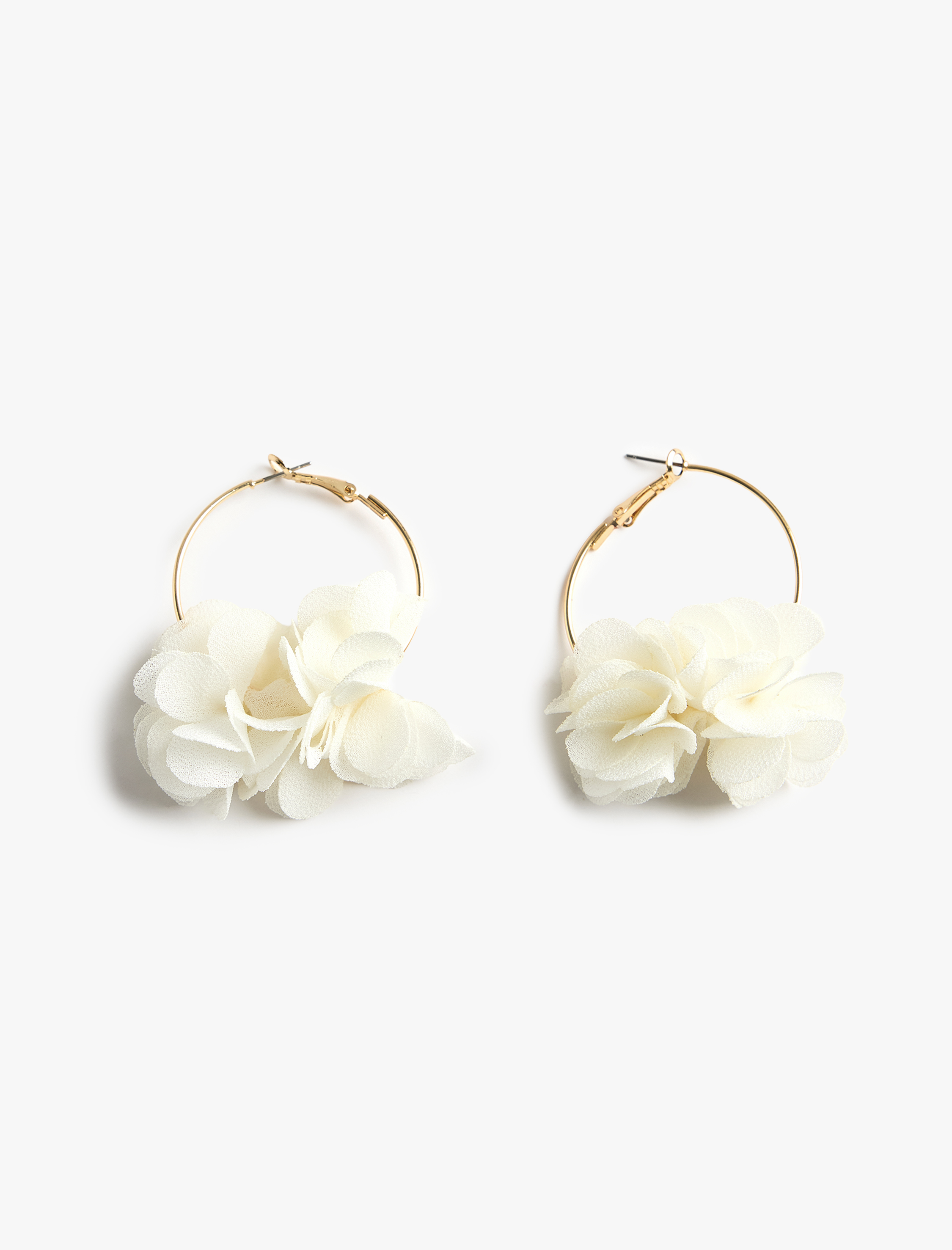  Kadın Çiçekli Halka Küpe