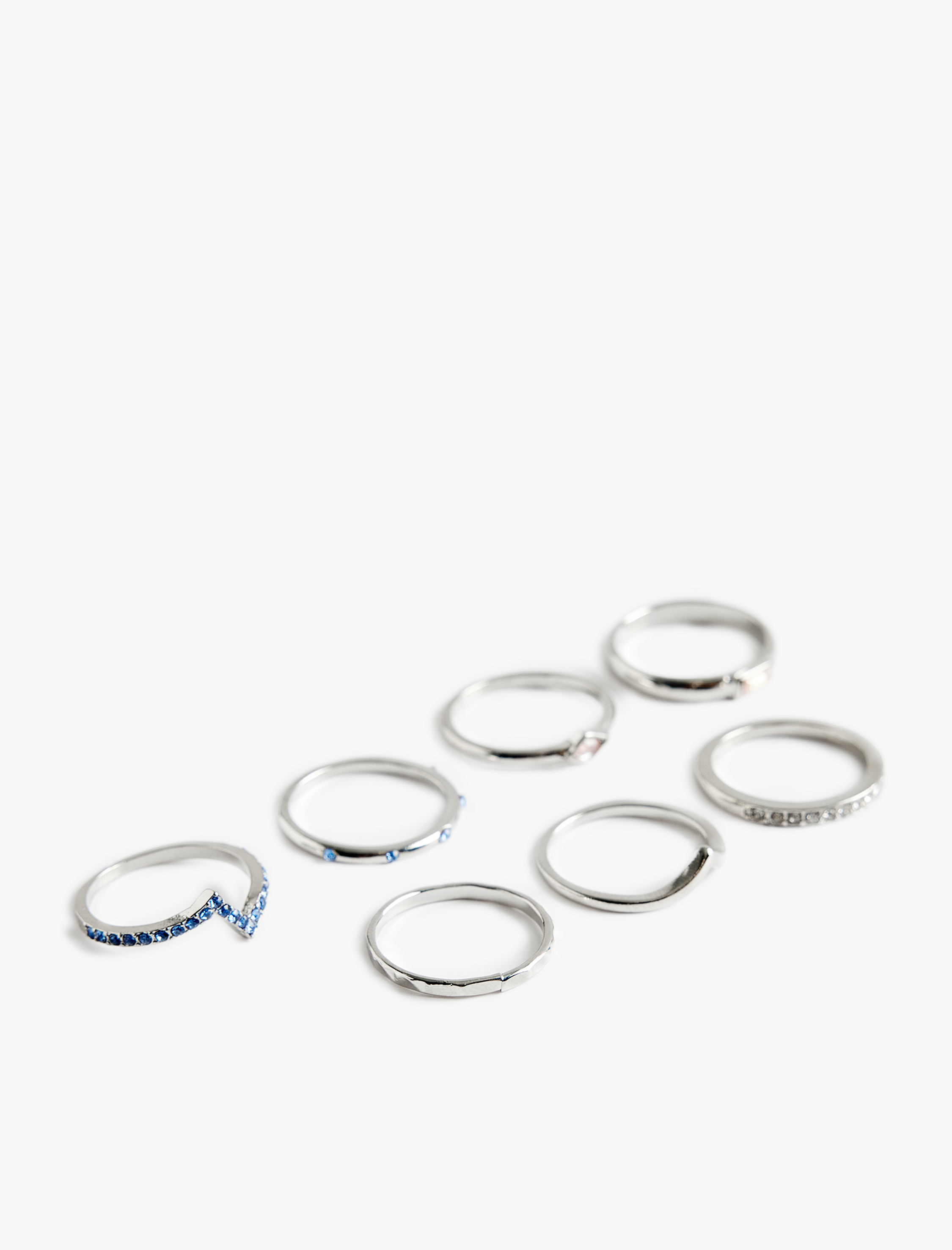  Kadın Çok Renkli Taş Detaylı 7'li Yüzük Seti