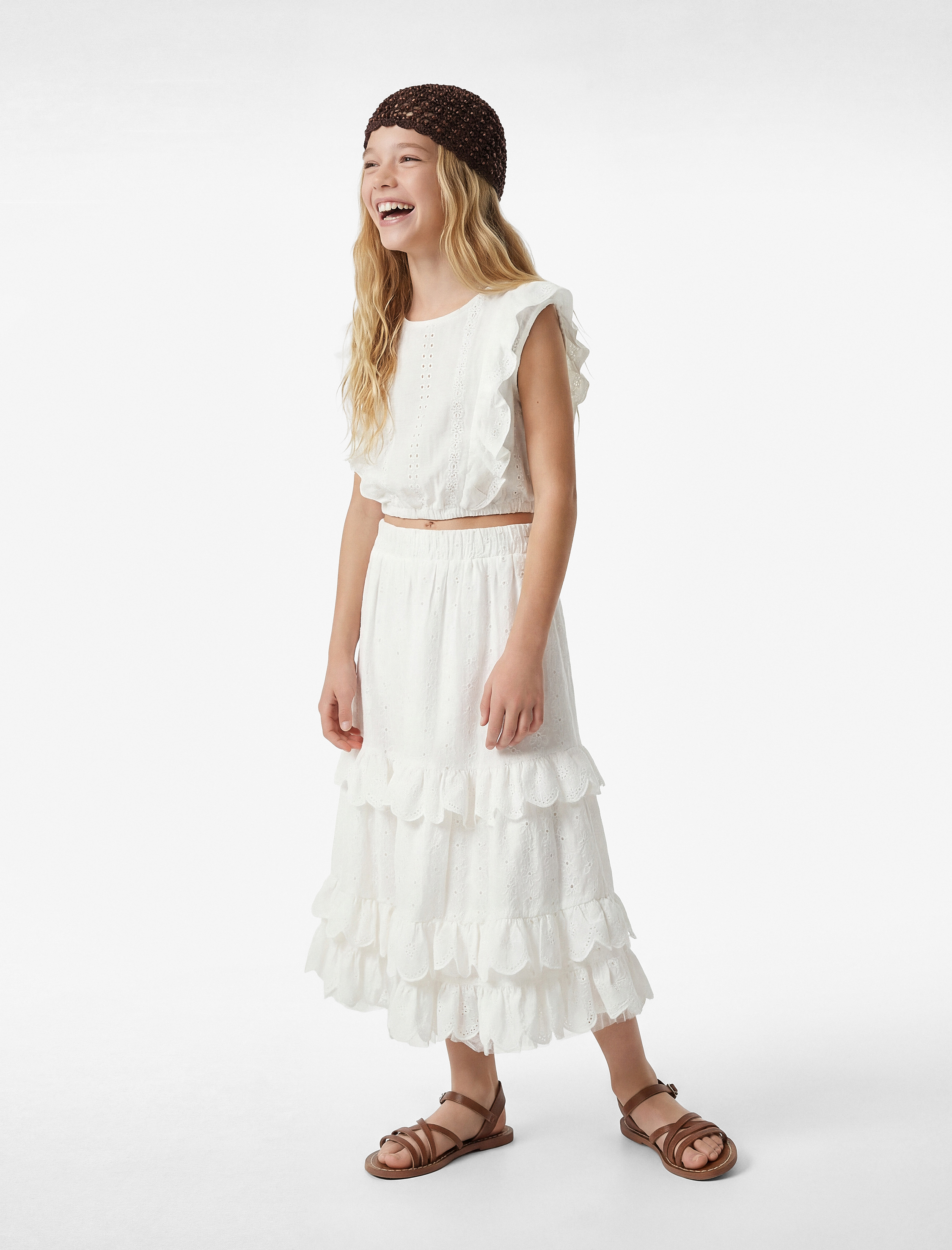  Kız Çocuk Beli Lastikli Kat Detaylı Brodeli Midi Etek