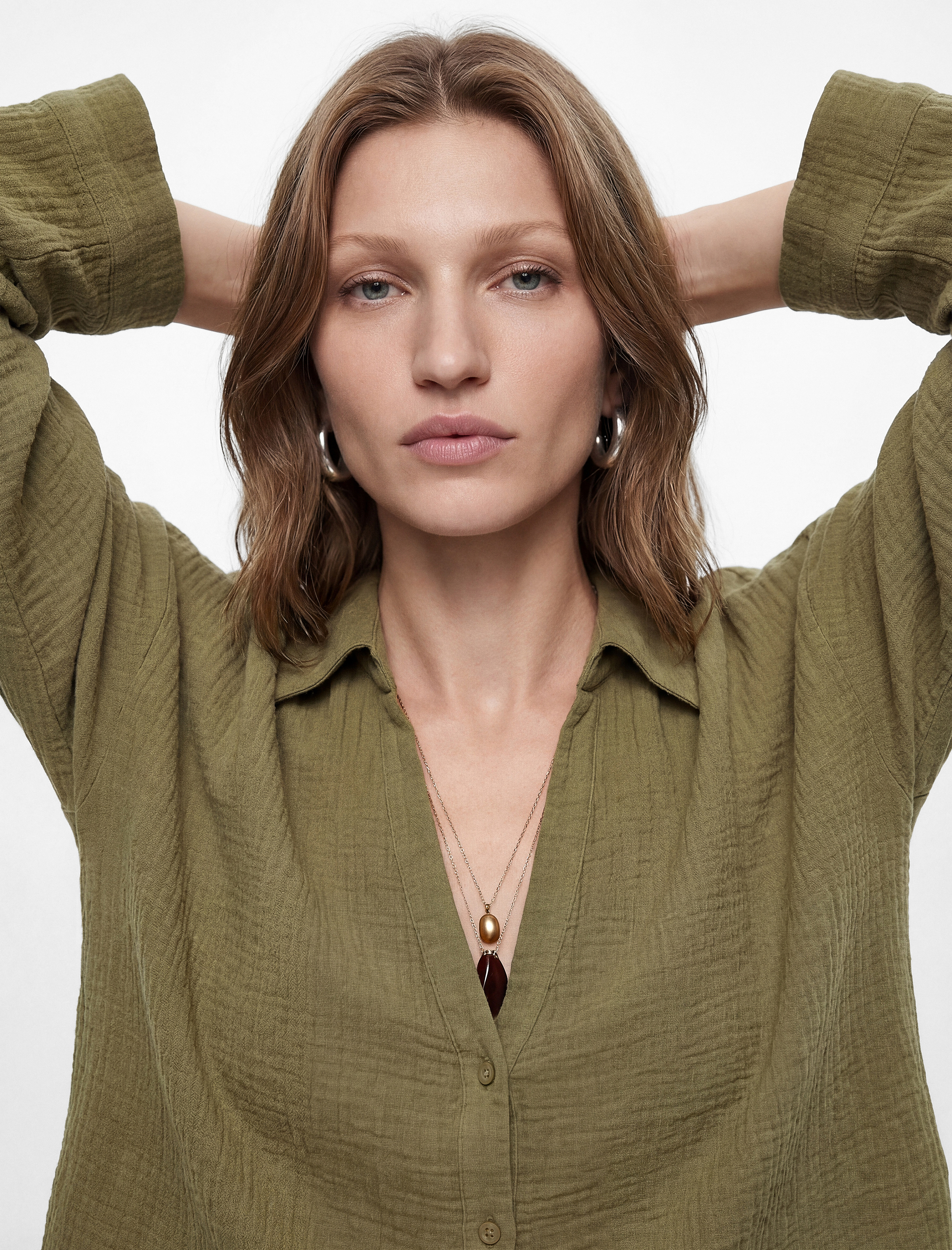 Pamuklu Geniş Uzun Kollu Düğmeli Müslin Gömlek - Görsel 3