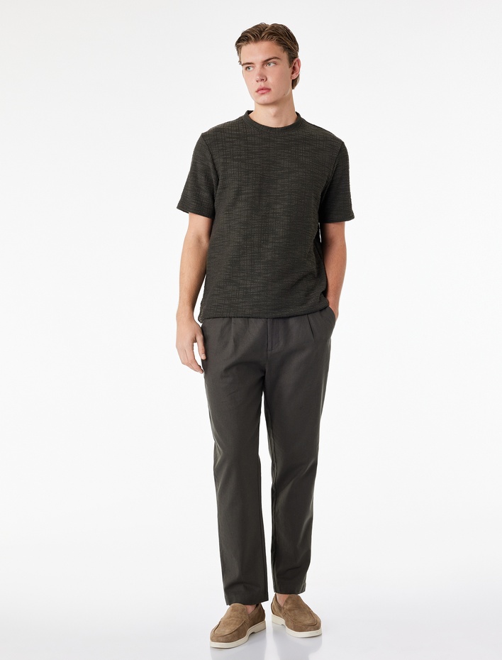  Regular Fit Kısa Kollu Dokulu Tok Kumaş Bisiklet Yaka Tişört