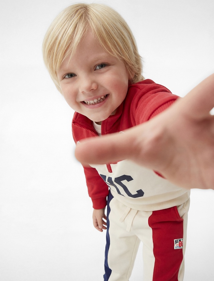 Erkek Bebek Renk Bloklu Yarım Fermuarlı Uzun Kollu Dik Yaka Sweatshirt