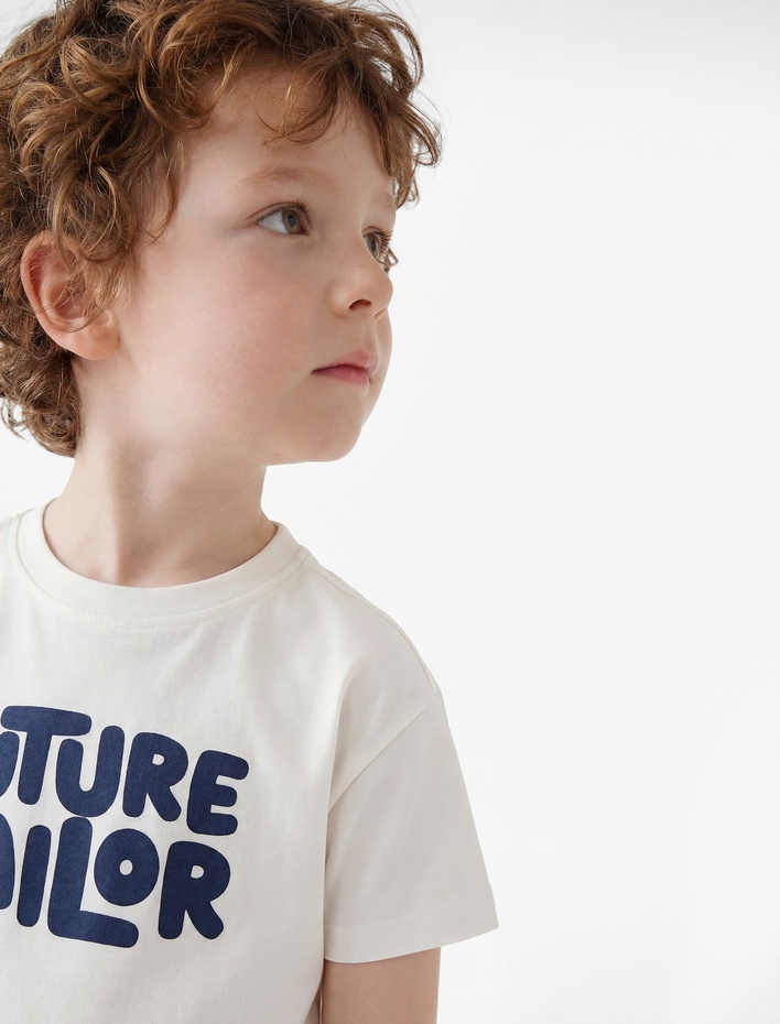 Erkek Bebek Beli Lastikli Cep Detaylı Pamuklu Çizgili Şort