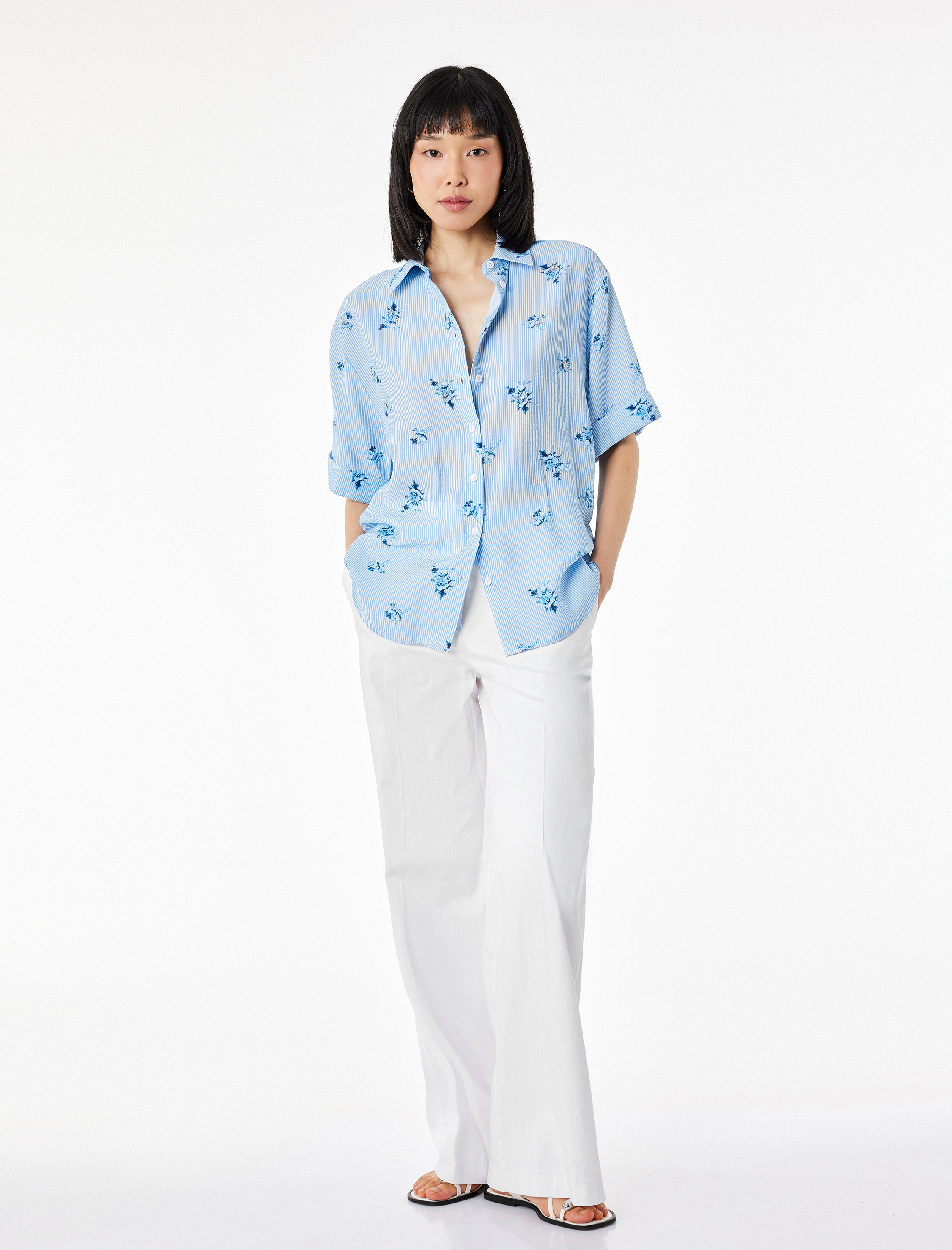 Kısa Kollu Nakış Detaylı Çiçekli Çizgili Gömlek - Görsel 2