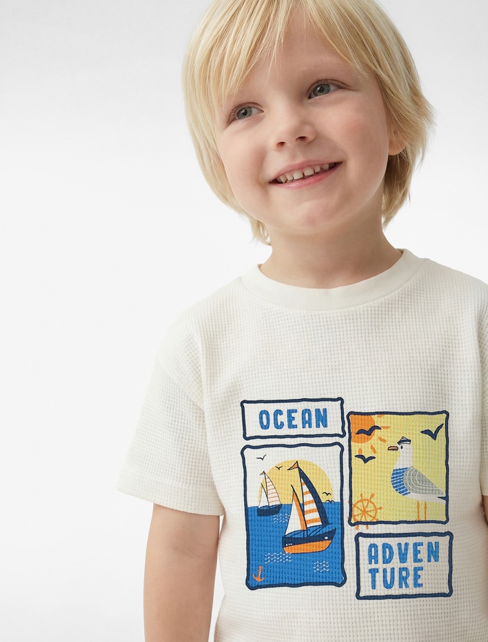 Erkek Bebek Kısa Kollu Bisiklet Yaka Baskılı Pamuklu Tişört