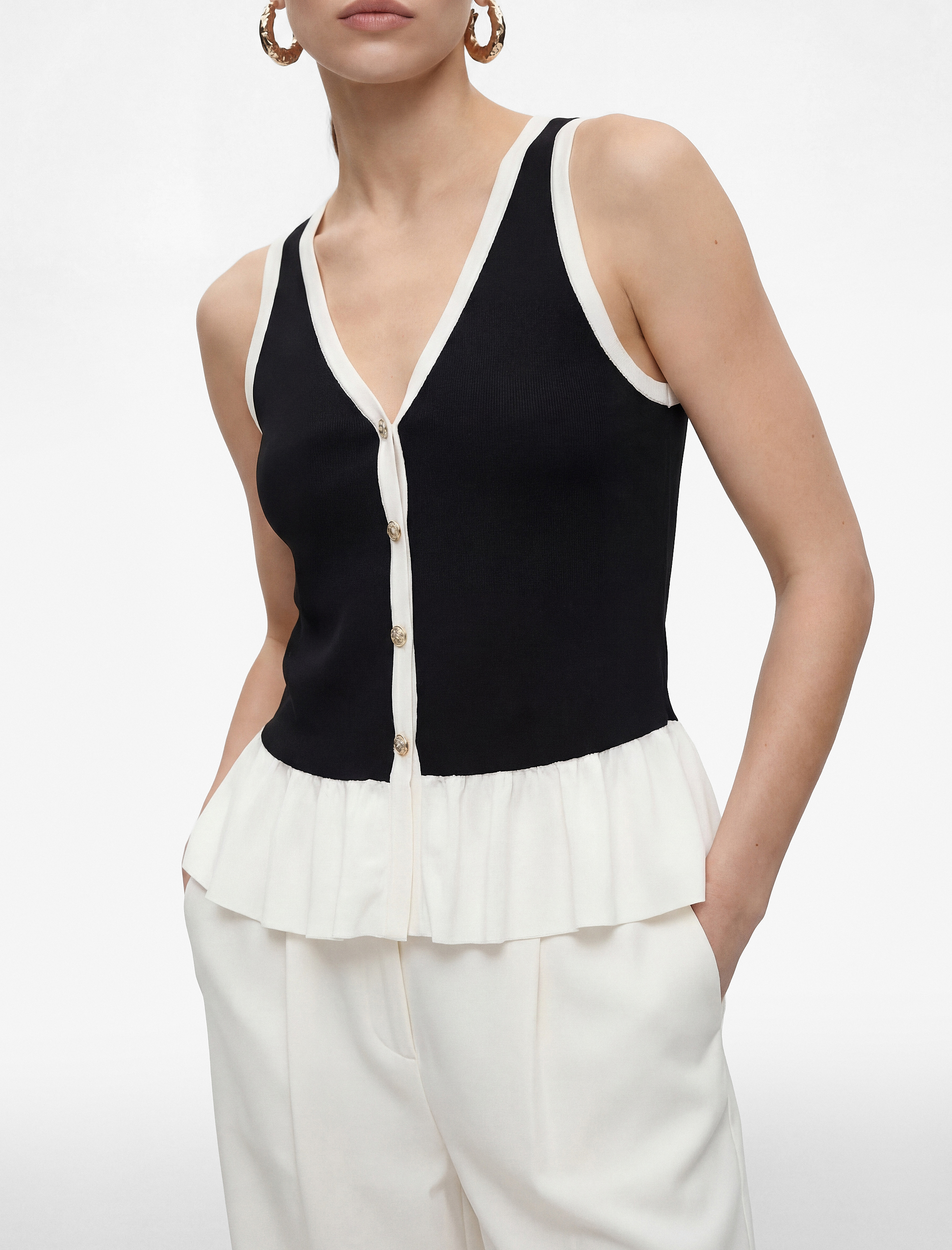   Renk Kontrastlı Krep Scuba Kumaş Kolsuz Düğmeli V Yaka Fırfırlı Peplum Bluz