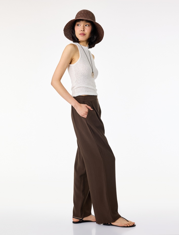  Viskon Cepli Pileli Dokulu Geniş Paça Pantolon