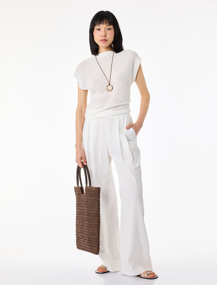  Pamuklu Yarı Transparan Hafif Dik Yaka Kolsuz Bluz