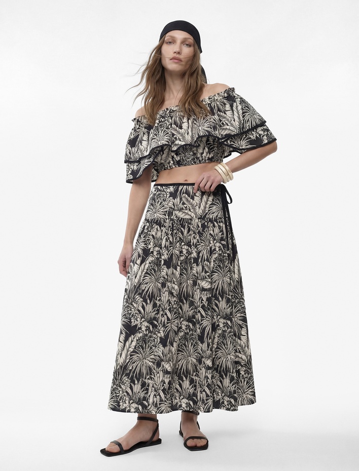  Viskon Salda Kumaş Belden Oturtmalı Fiyonklu Çiçekli Midi Kloş Etek