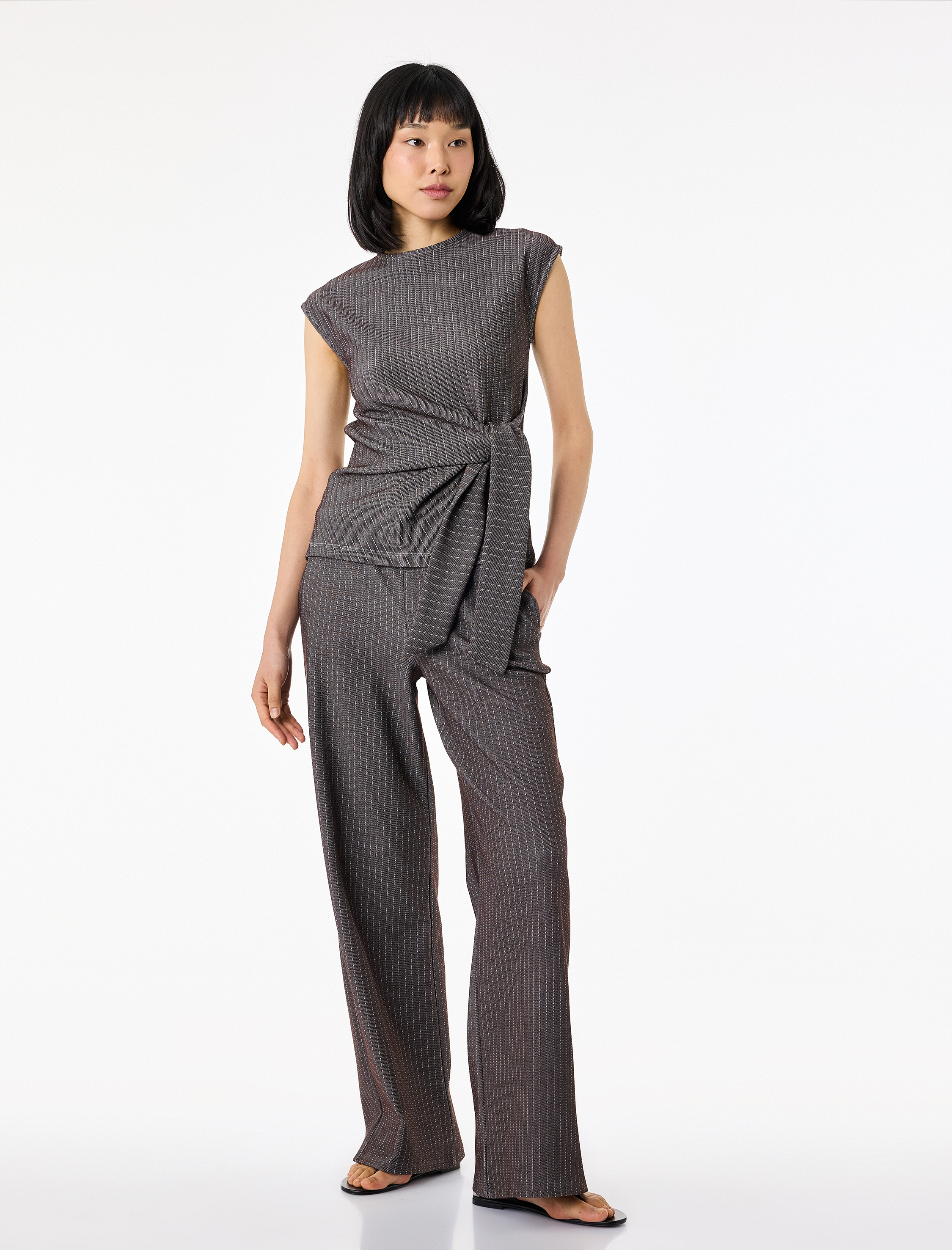 Beli Bağcıklı Cepli Düz Bol Paça Çizgili Pantolon