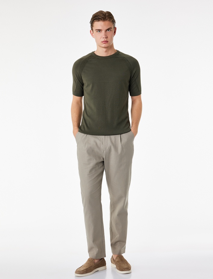  Regular Fit Viskon Karışımlı Örgü Detaylı Bisiklet Yaka Kısa Kollu Triko Tişört