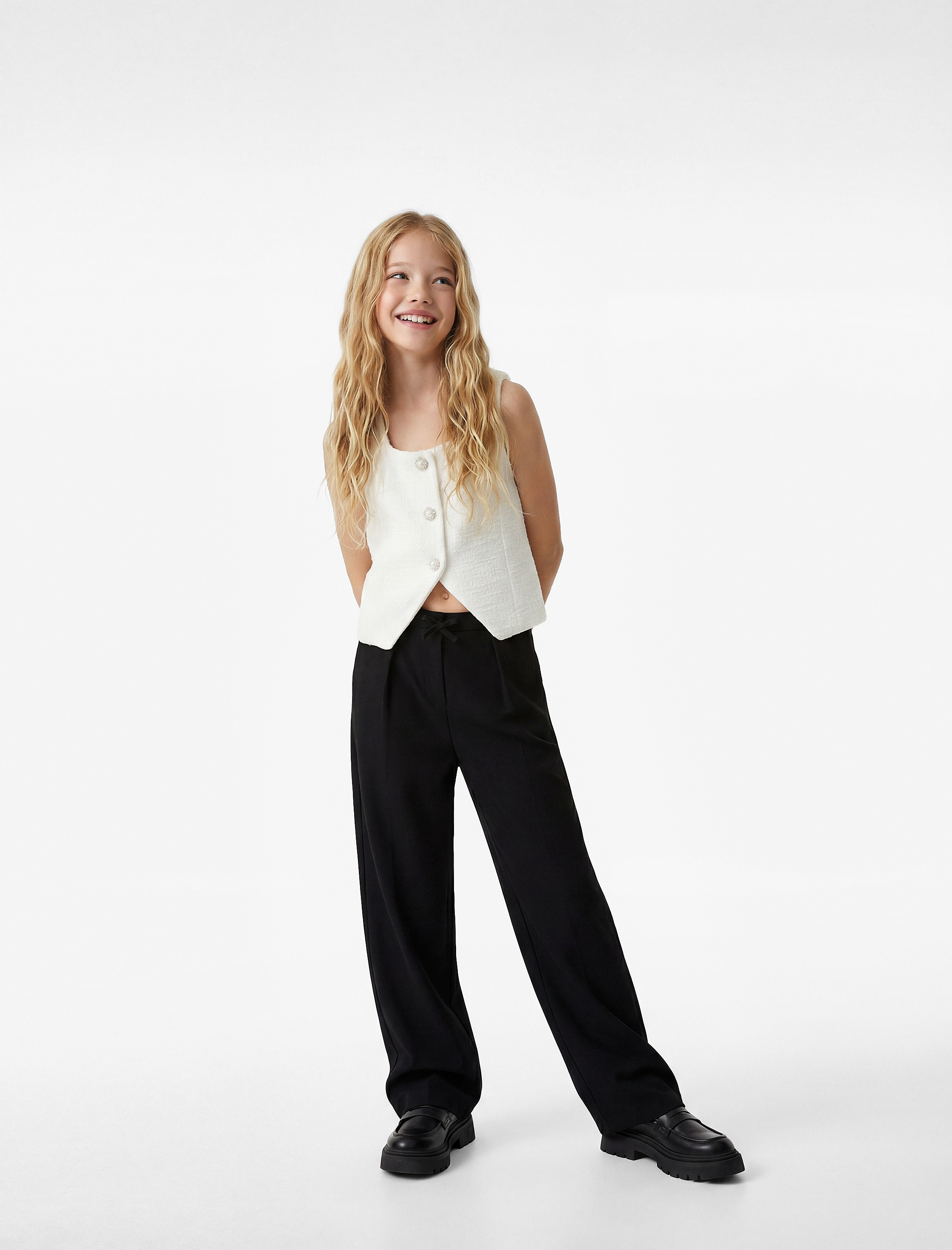 Kolsuz Kare Yaka Düğmeli Crop Tüvit Bluz