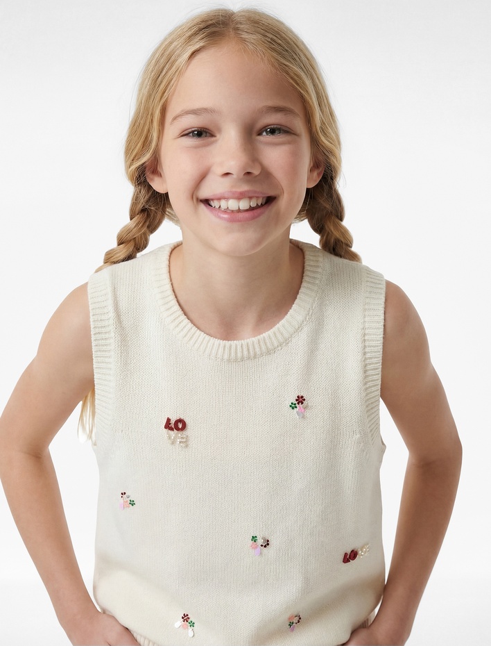 Kız Çocuk Bisiklet Yaka Kolsuz Boncuk ve Çiçek İşleme Detaylı Triko Atlet
