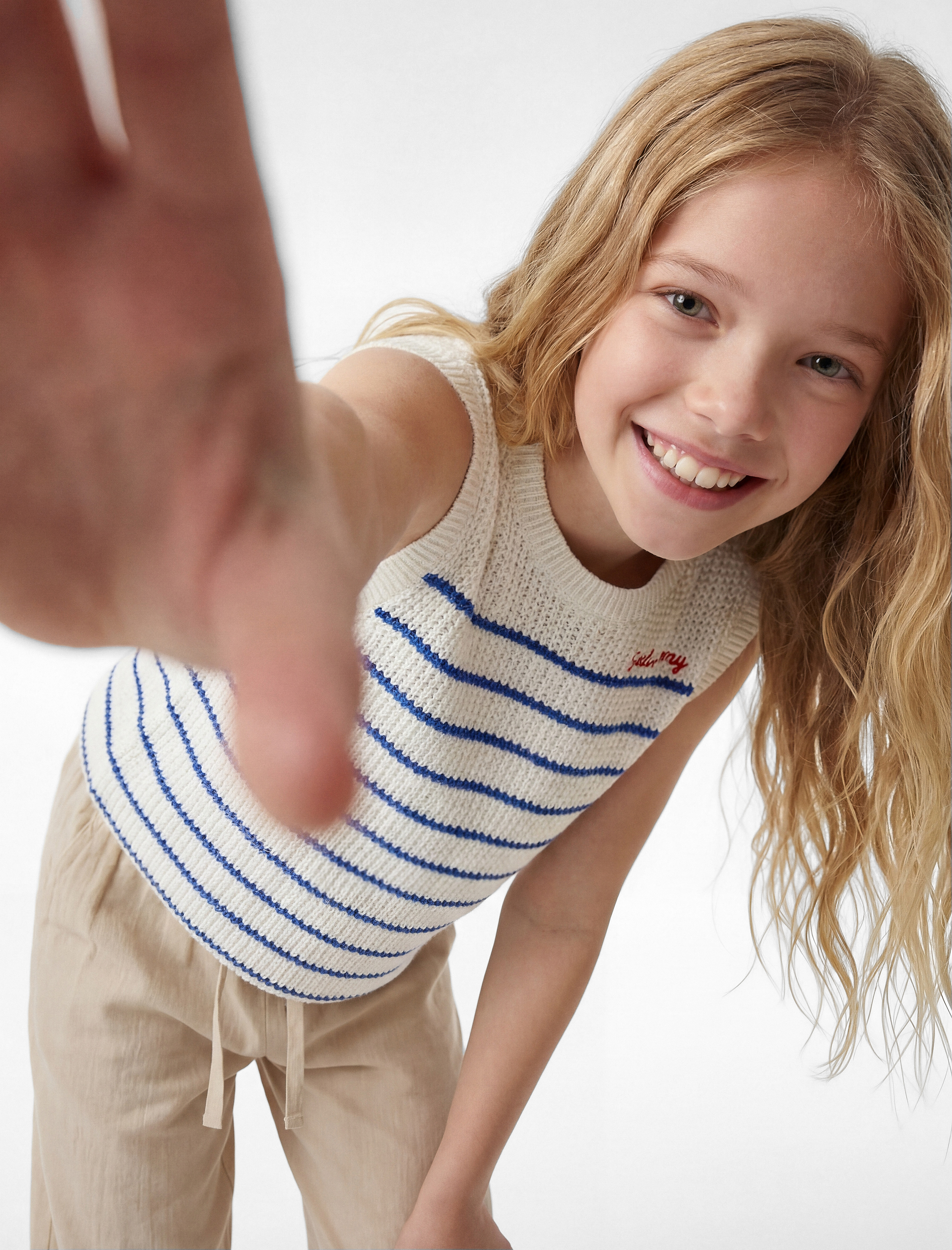  Kız Çocuk Pamuklu Kolsuz Bisiklet Yaka Çizgili Triko Süveter