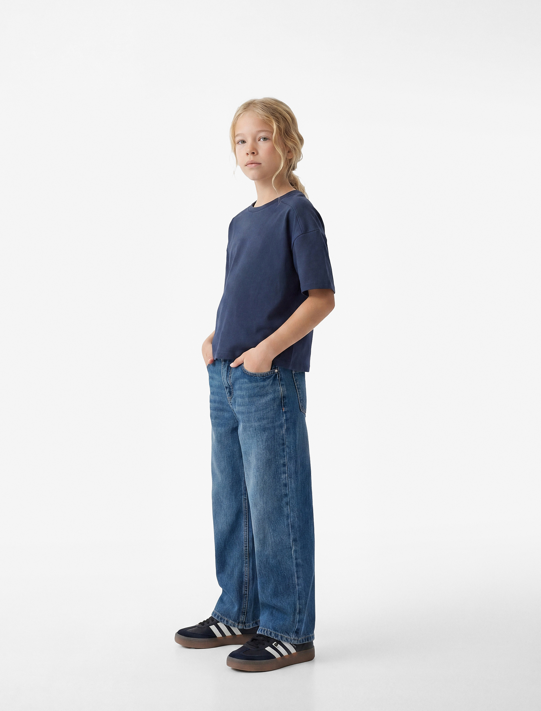  Kız Çocuk Pamuklu Yıldız Detaylı Cepli Geniş Paça Denim Pantolon