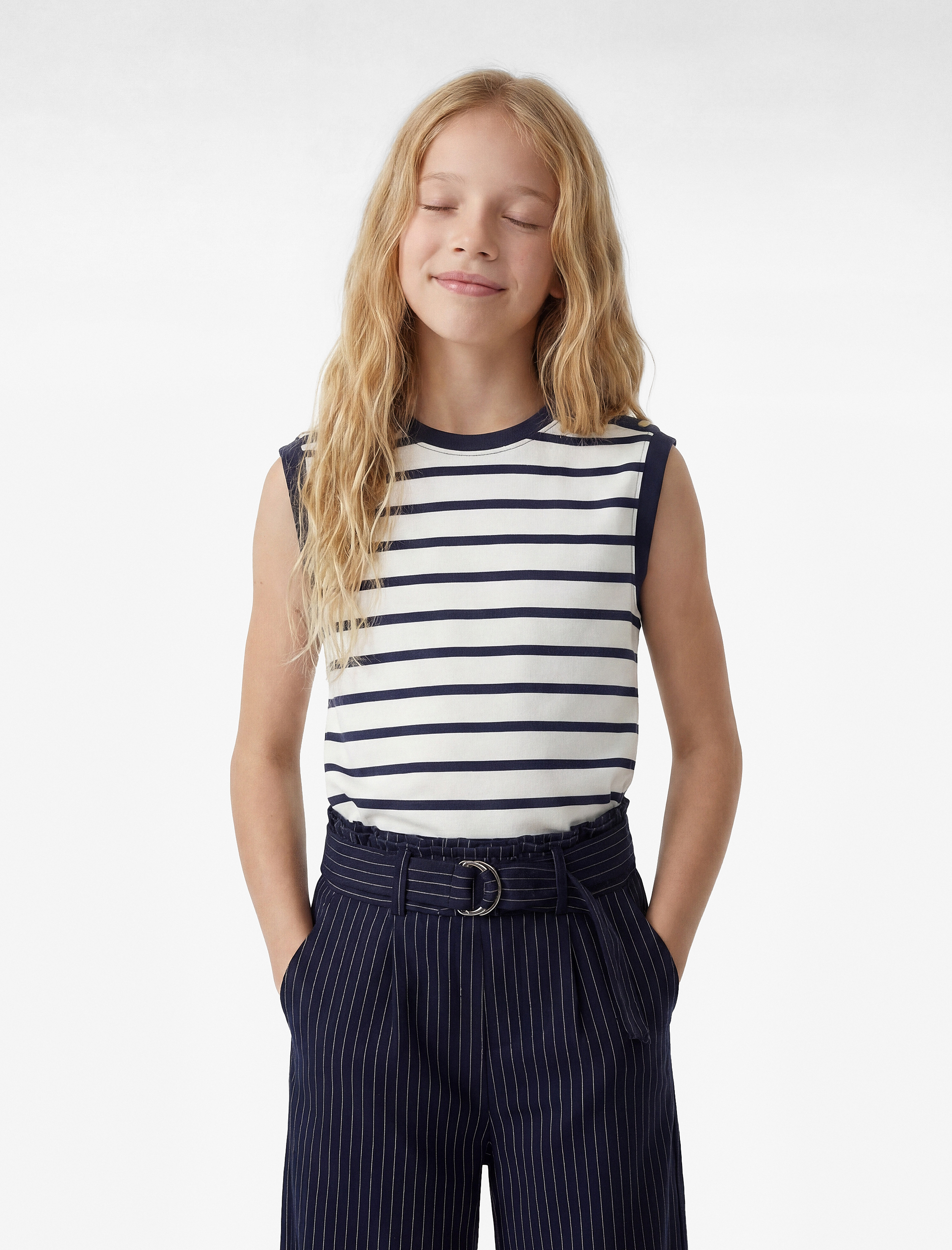  Kız Çocuk Pamuklu Aksesuar Düğme Detaylı Bisiklet Yaka Çizgili Kolsuz Tişört