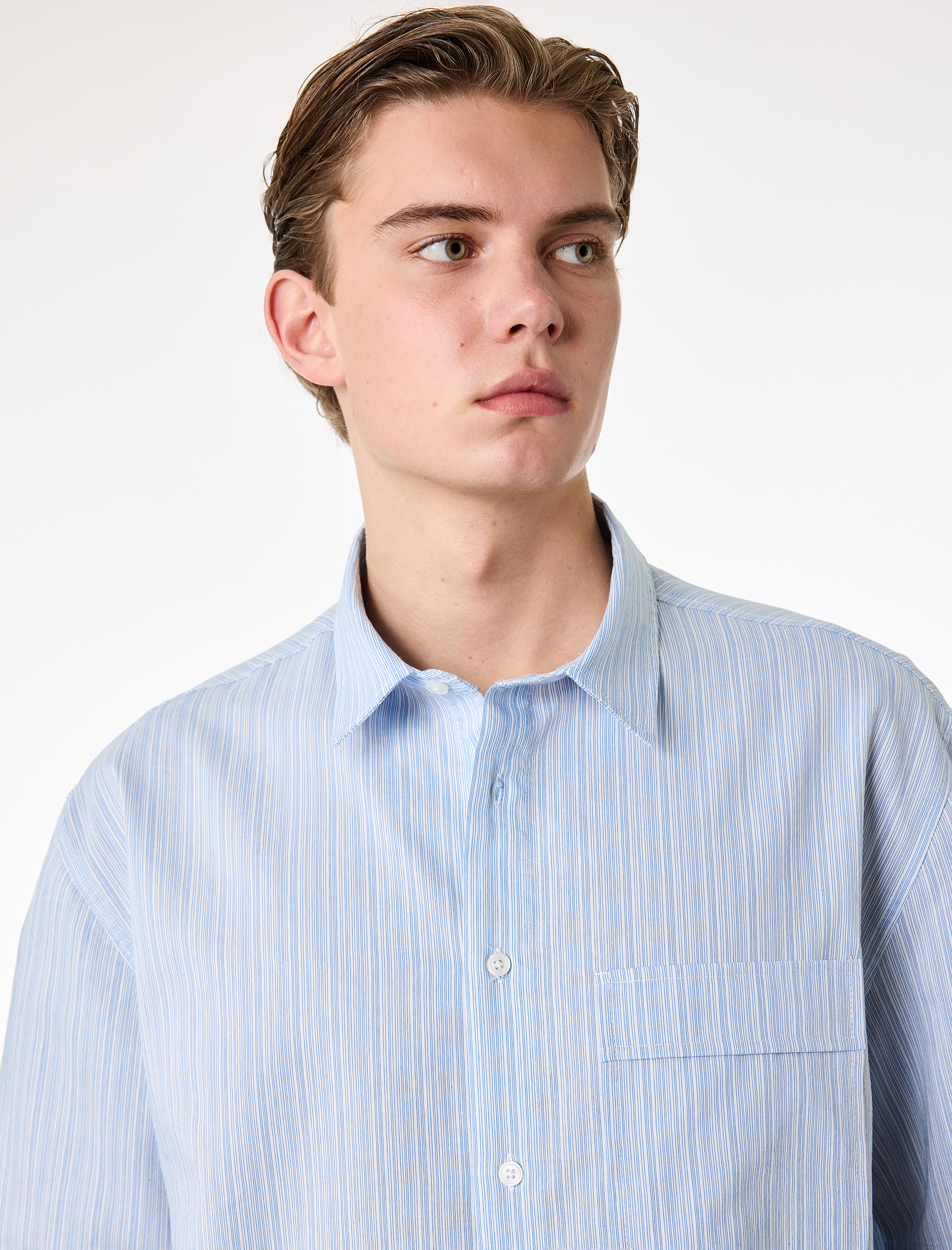 Klasik Yaka Pamuklu Cep Detaylı Poplin Rahat Kalıp Kısa Kollu Gömlek - Görsel 2