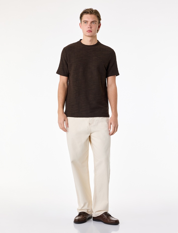  Regular Fit Kısa Kollu Dokulu Tok Kumaş Bisiklet Yaka Tişört