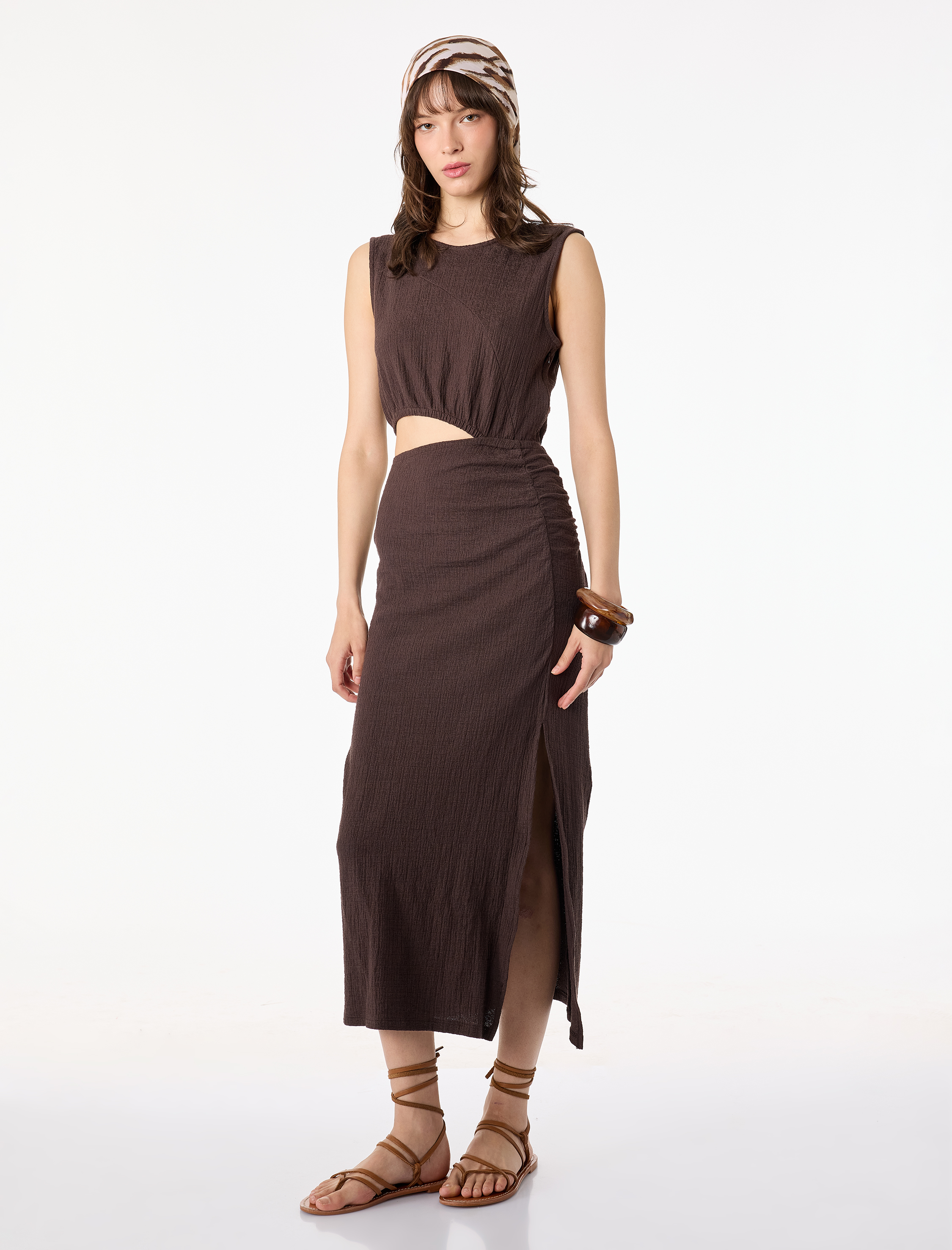 Pamuklu Pencere Detaylı Kolsuz Bisiklet Yaka Midi Slip Elbise