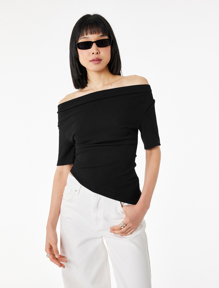  Krep Kumaş Slim Fit Kısa Kollu Degaje Yaka Asimetrik Tişört