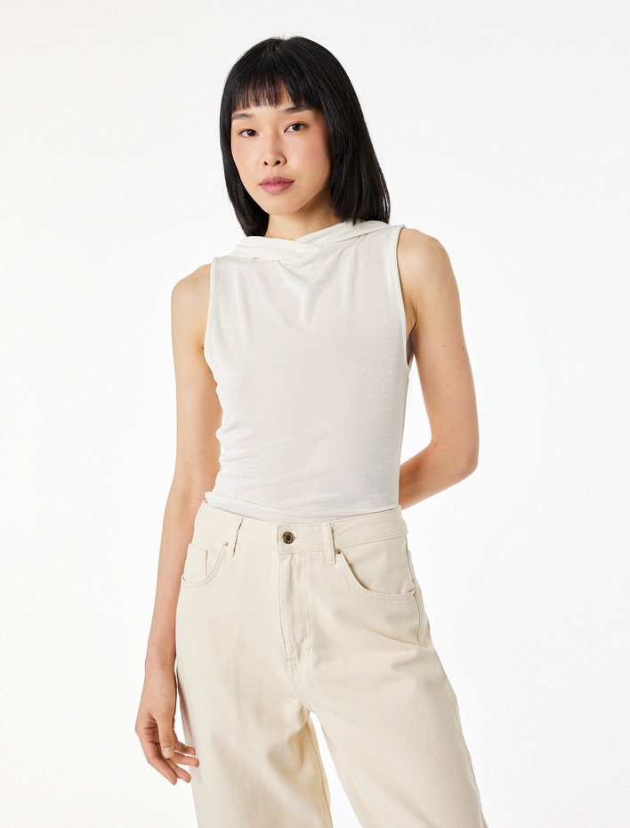  Buzzy Kumaş Basic Kolsuz Kapüşonlu Top