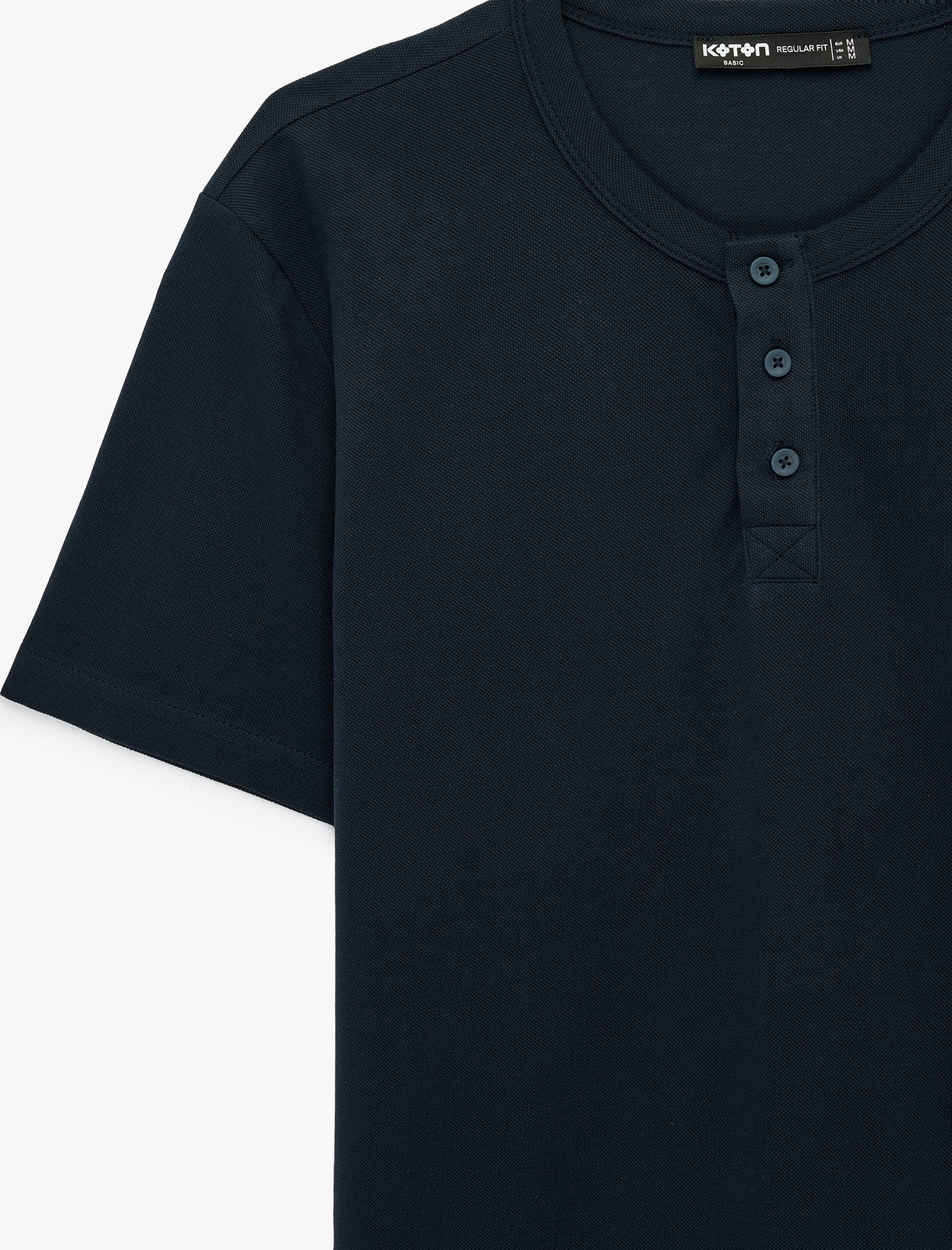   Regular Fit Kısa Kollu Pamuklu Pike Kumaş Düğmeli Hakim Yaka Tişört