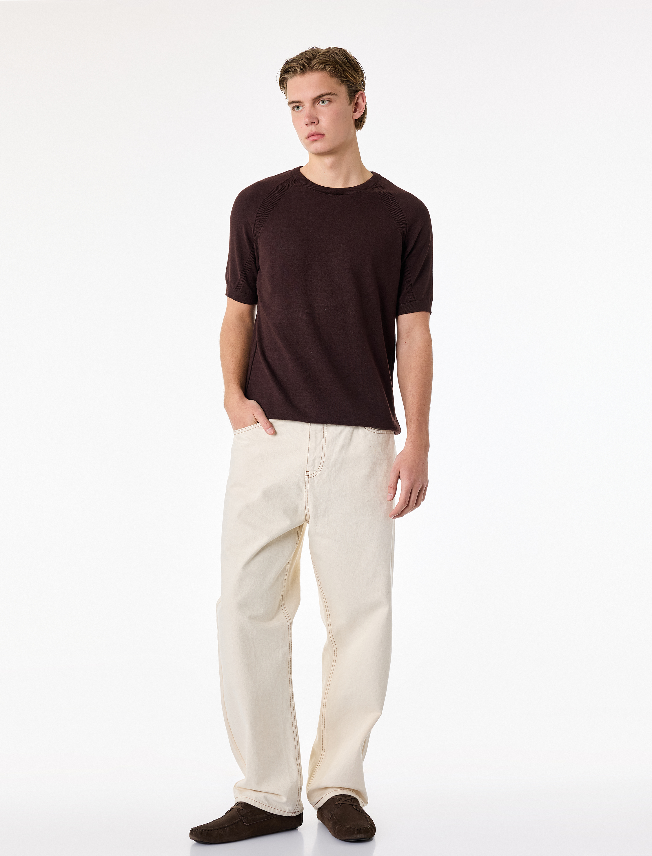   Regular Fit Viskon Karışımlı Örgü Detaylı Bisiklet Yaka Kısa Kollu Triko Tişört