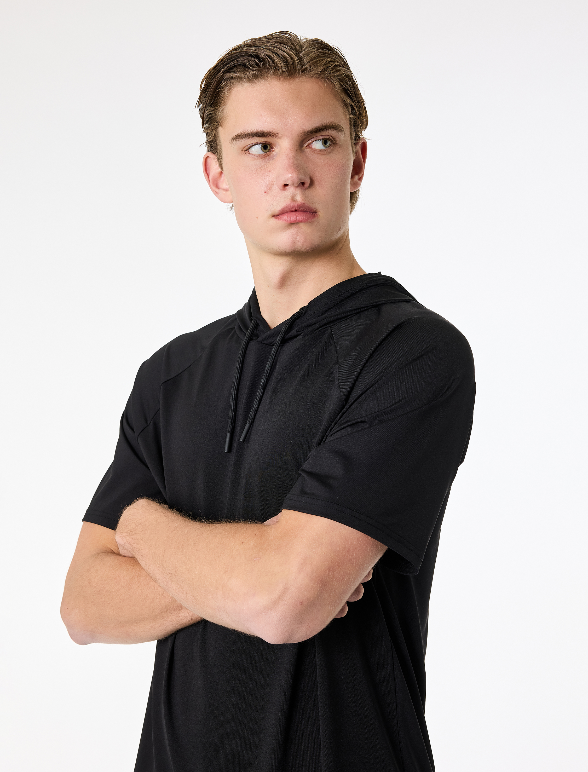   Rahat Kalıp Kısa Kollu Kapüşonlu Spor Tişört