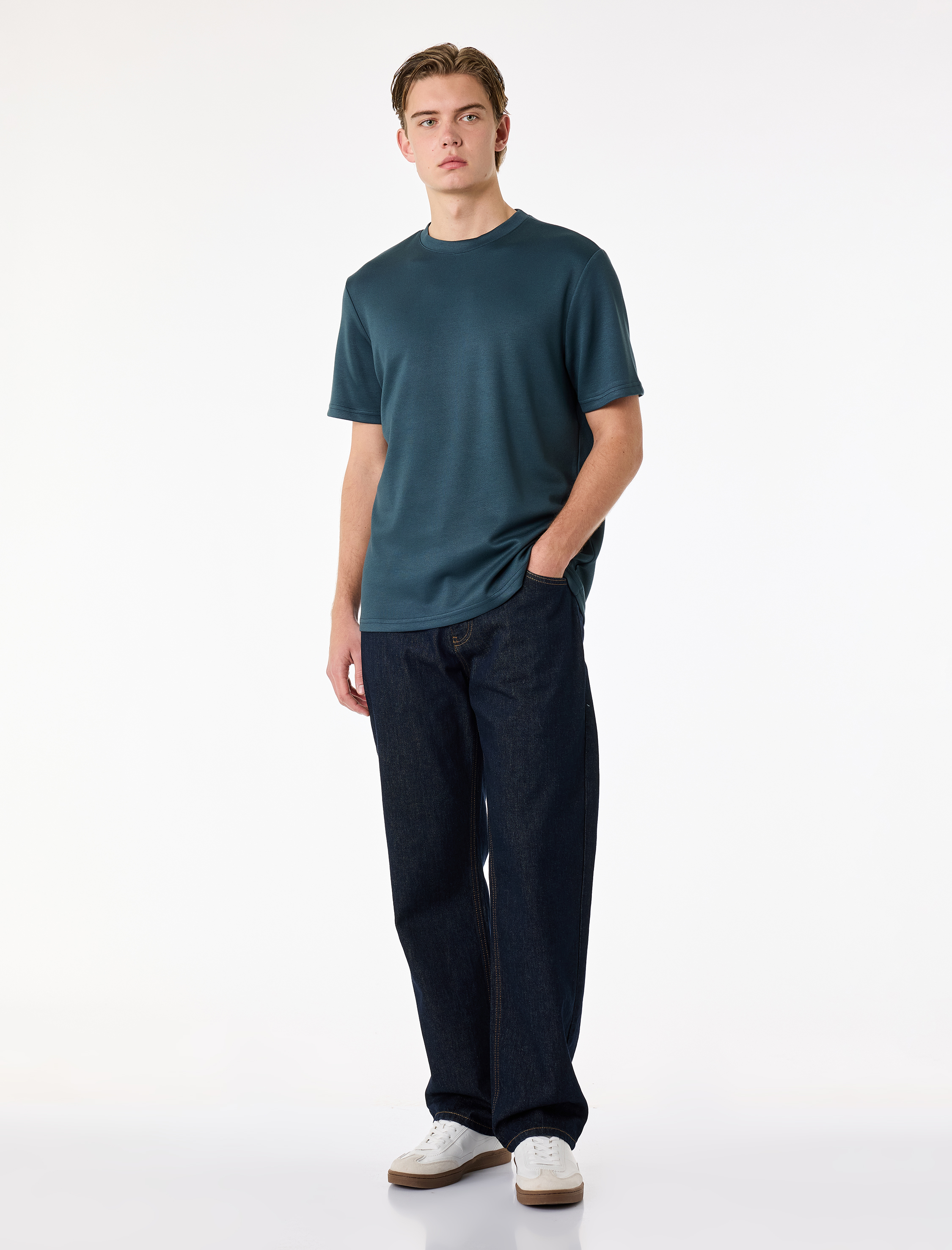   Regular Fit Kısa Kollu Bisiklet Yaka Viskon Karışımlı Basic Tişört