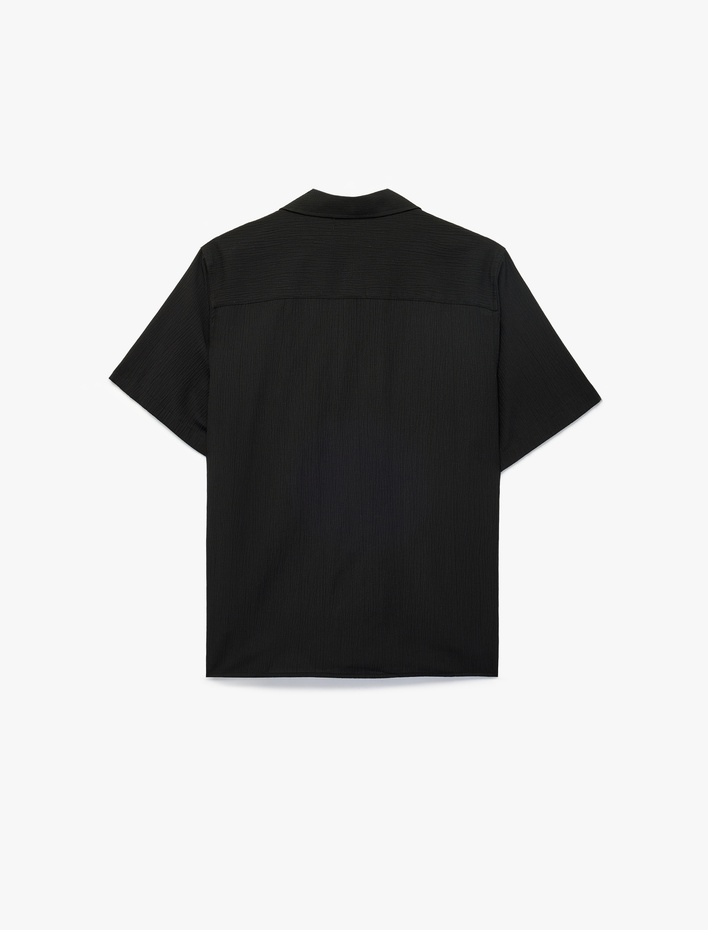  Regular Fit Kısa Kollu Dokulu Apaş Yaka Gömlek