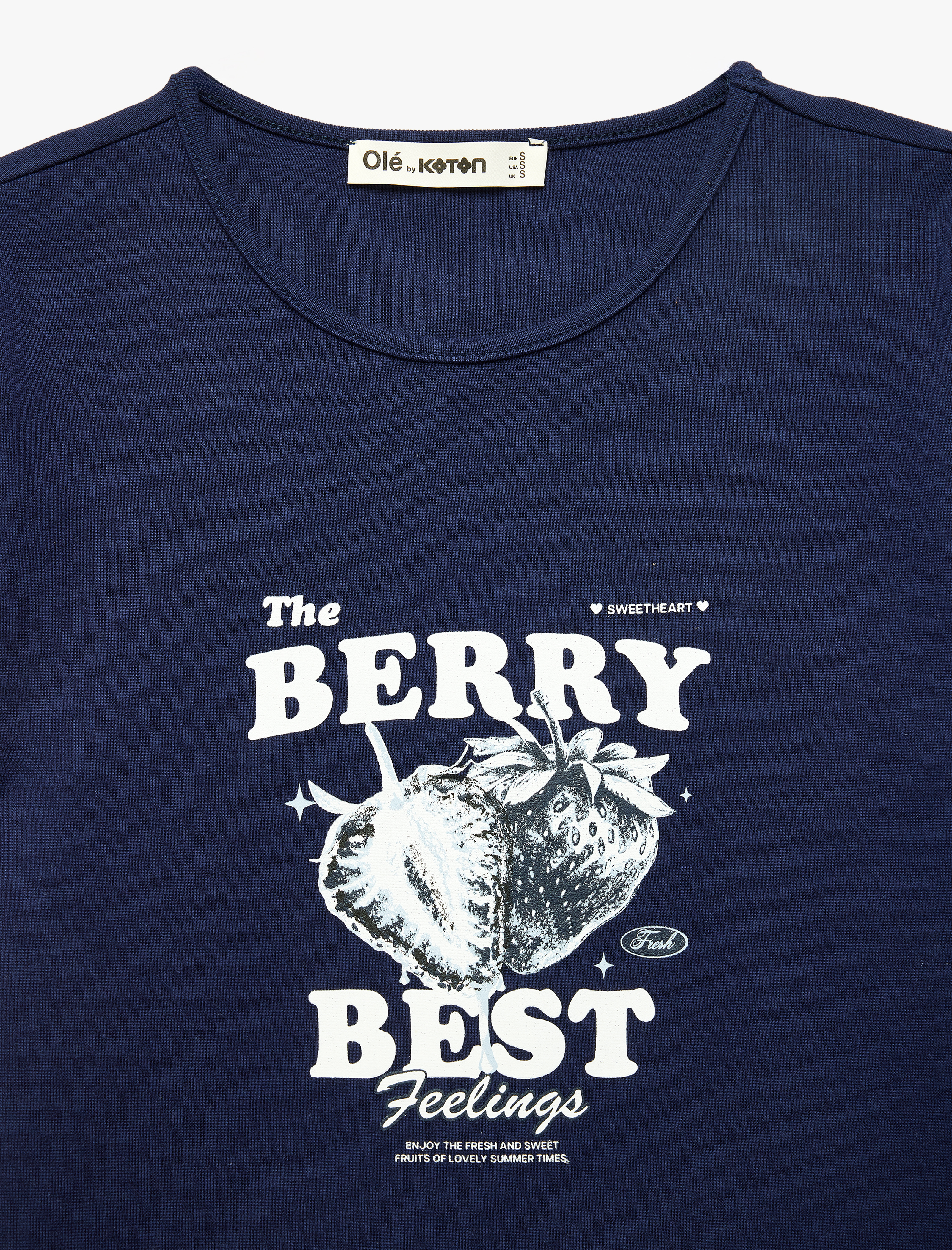   Slim Fit Kısa Kollu Bisiklet Yaka Çilek Baskılı Tişört