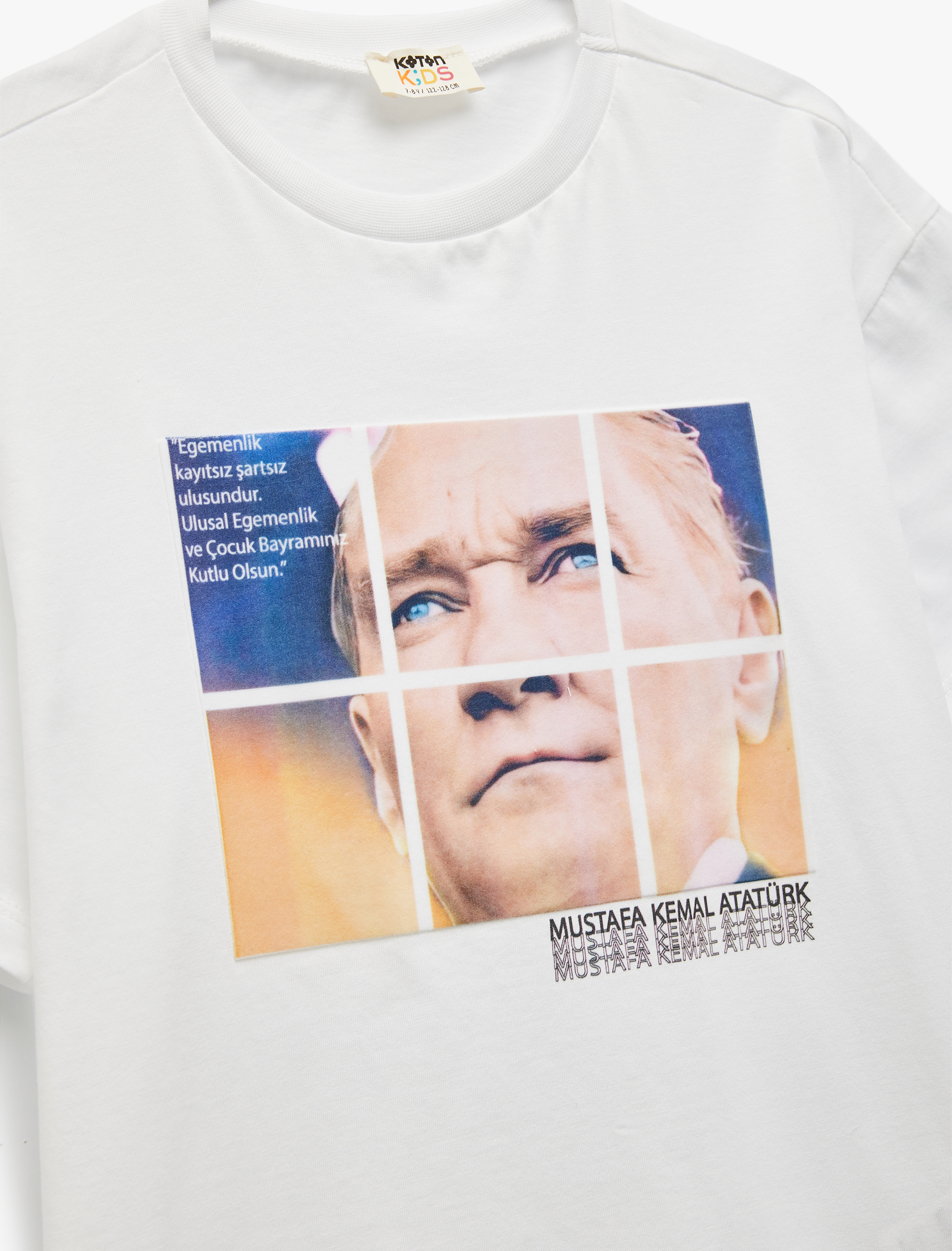  Erkek Çocuk Atatürk Baskılı Pamuklu Kısa Kollu Tişört