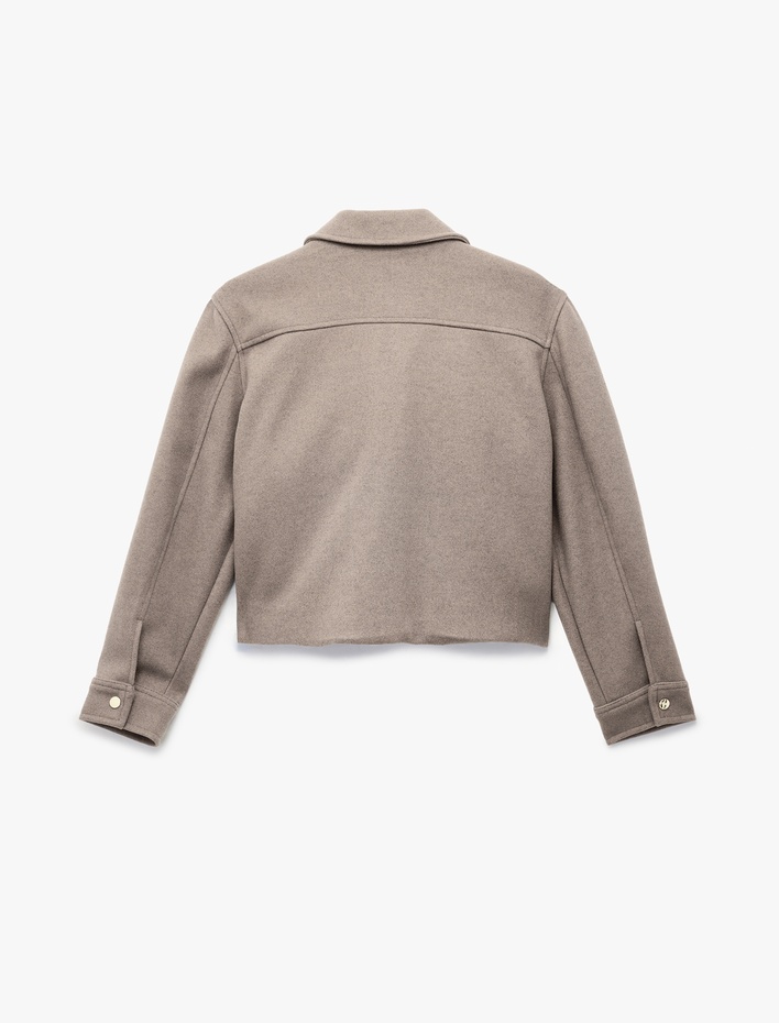  Cepli Düğmeli Uzun Kollu Kısa Kaşe Ceket