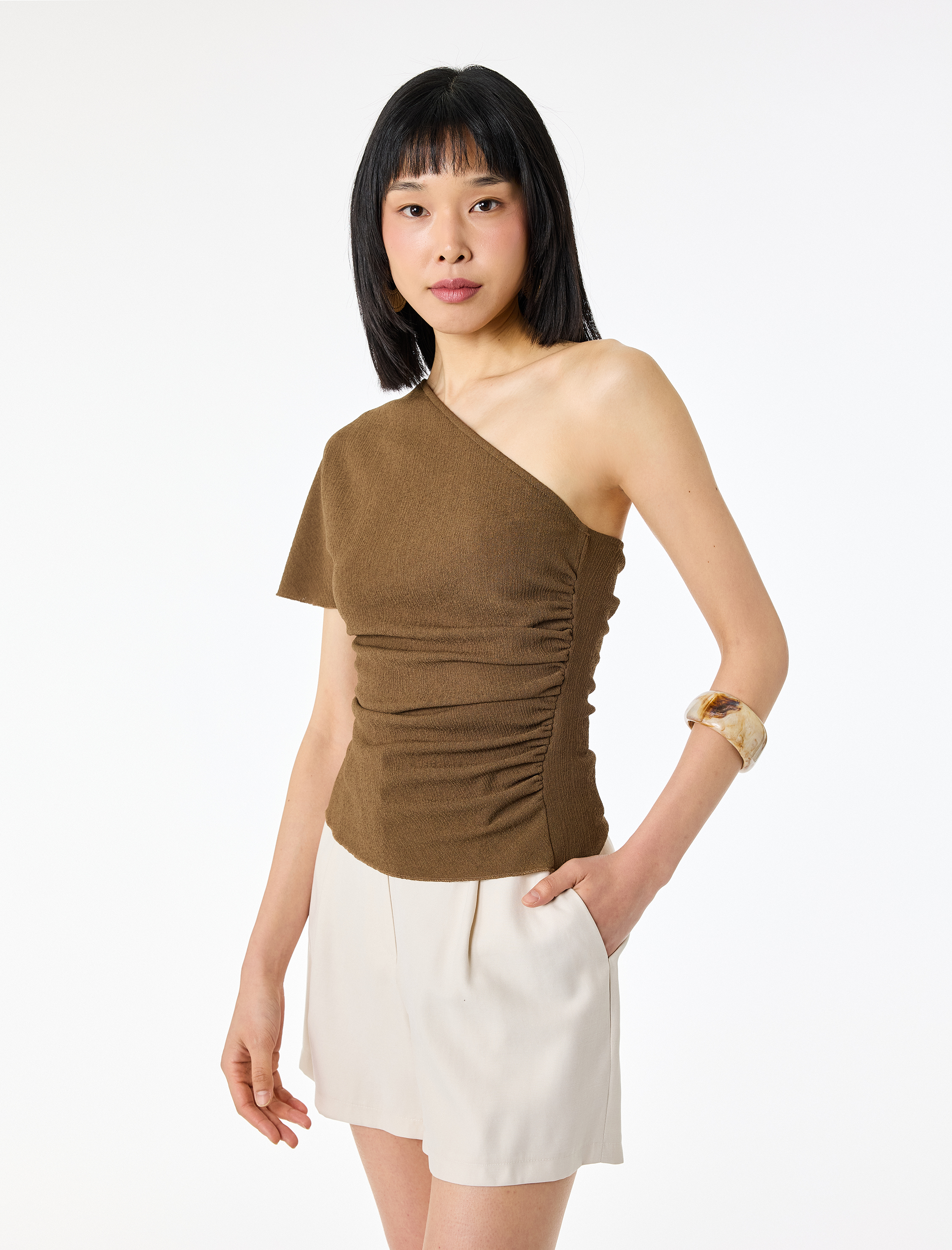   Slim Fit Drape Detaylı Kısa Kollu Tek Omuz Bluz