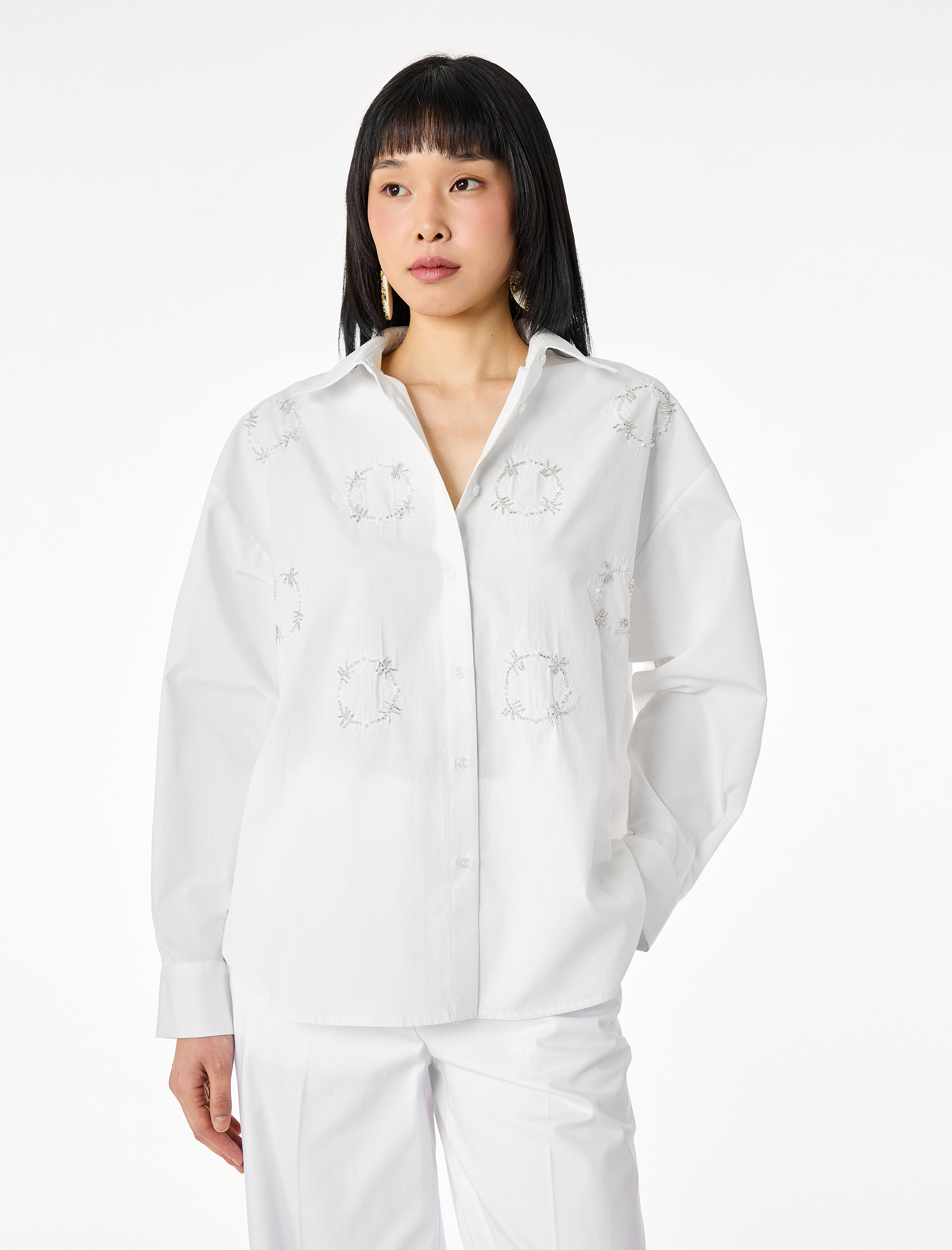 Pamuklu Uzun Kollu Boncuk Nakış Detaylı Poplin Oversize Gömlek - Görsel 3