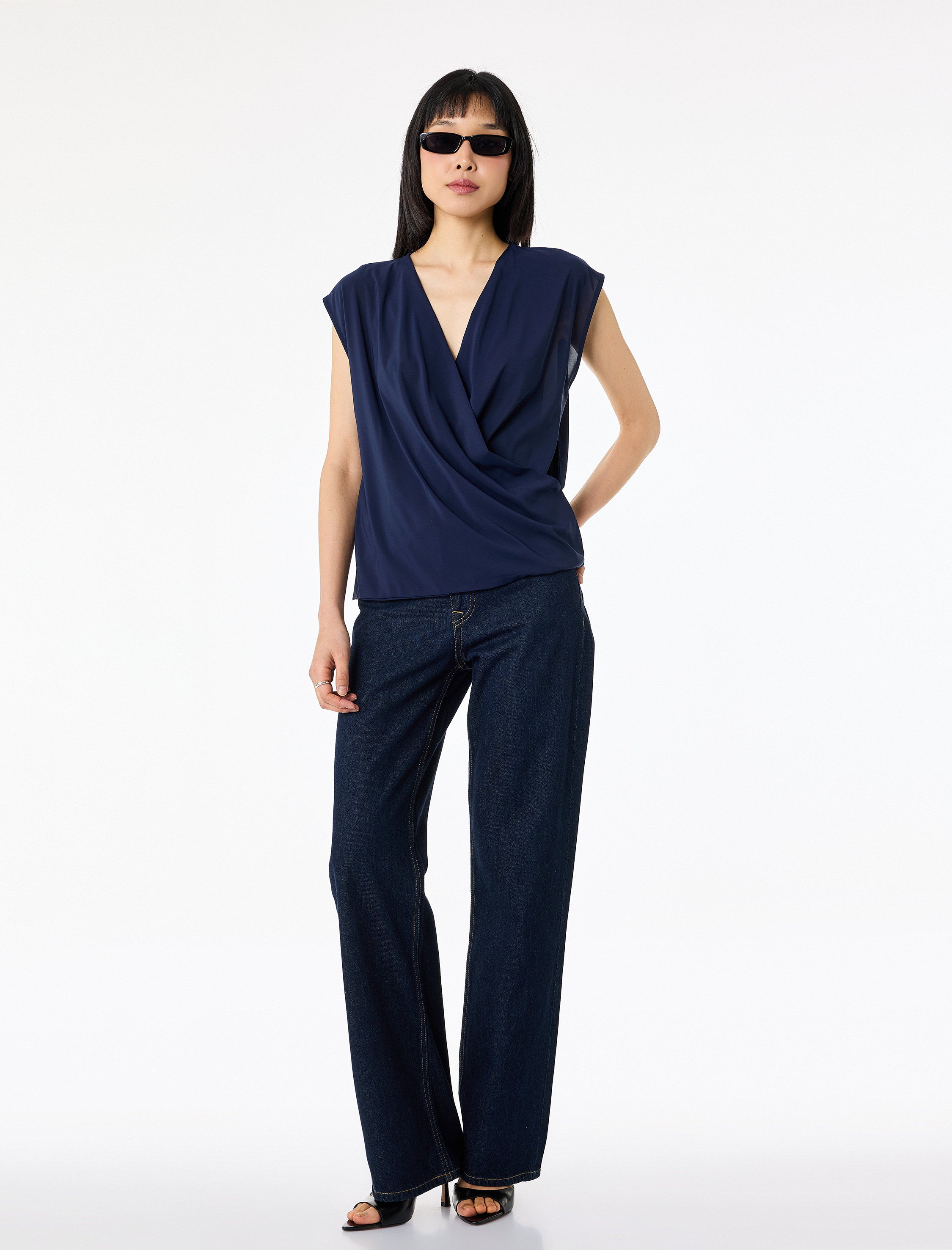   Kruvaze V Yaka Kolsuz Şifon Bluz