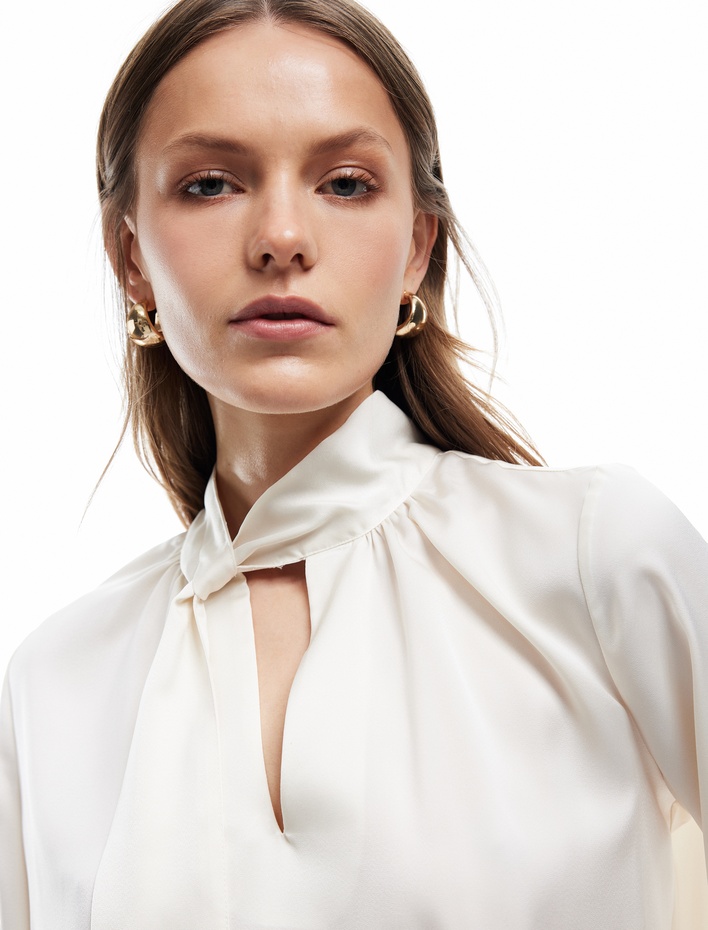  Uzun Kollu Bağlama Detaylı Fular Yaka Saten Bluz