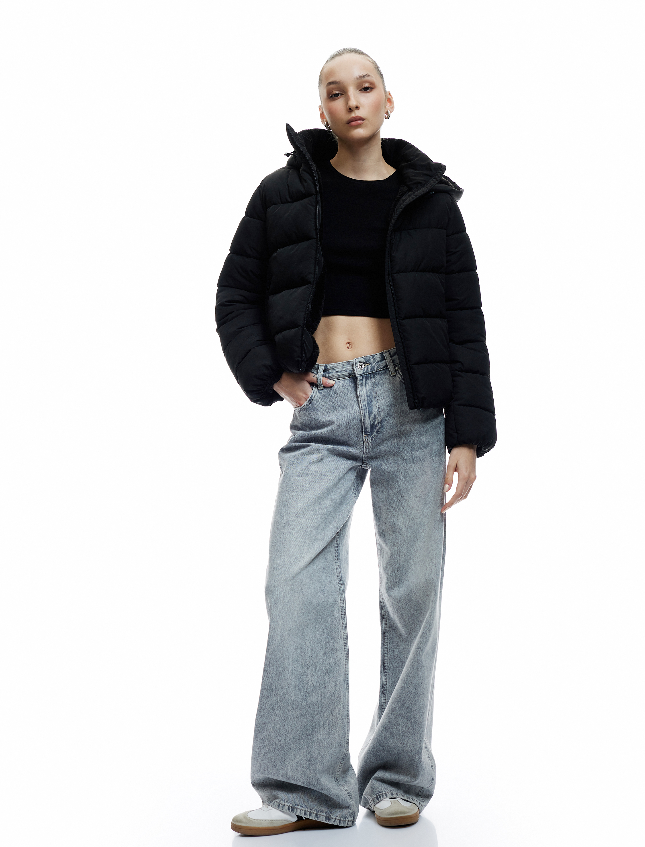   Kapüşonlu Uzun Kollu İçi Suni Kürklü Fermuarlı Cepli Şişme Mont