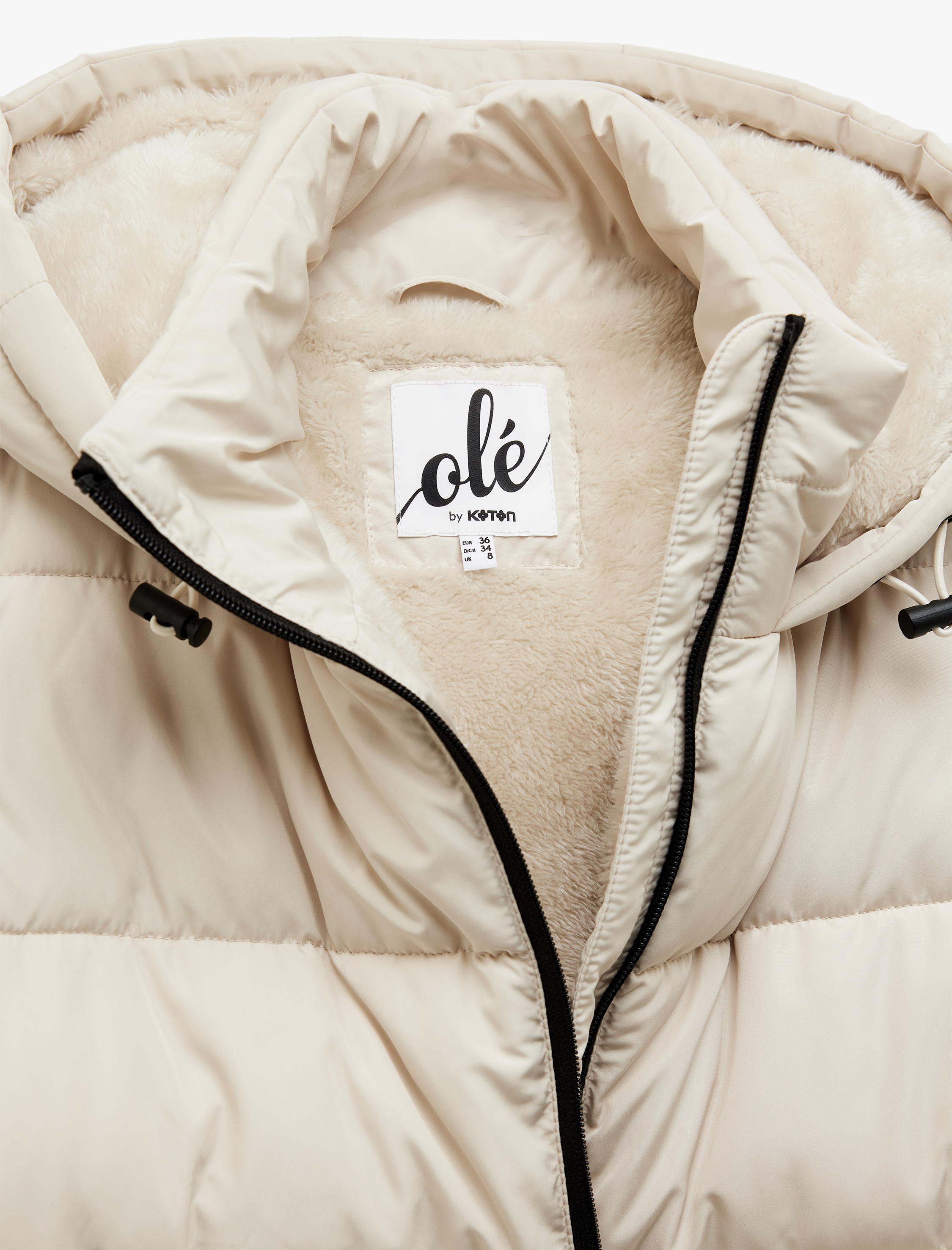   Kapüşonlu Uzun Kollu İçi Suni Kürklü Fermuarlı Cepli Şişme Mont