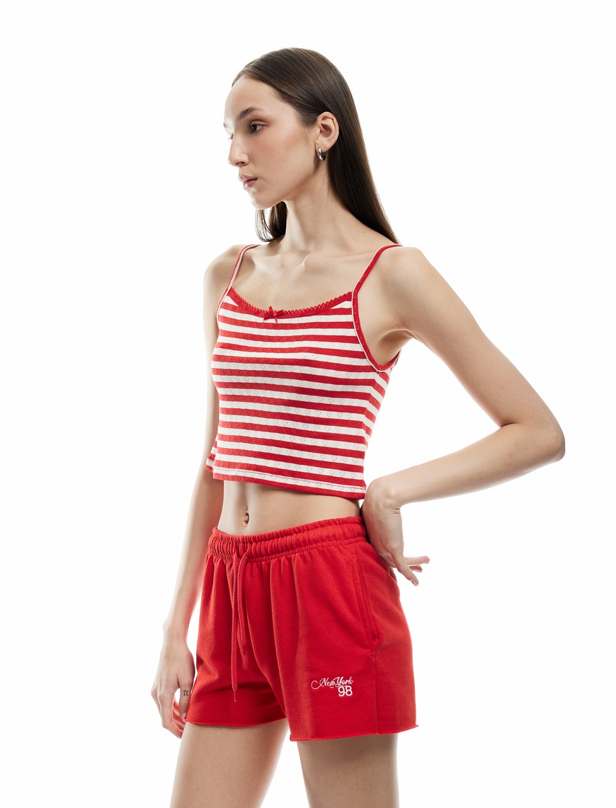 Koton Kadın İp Askılı Kalp İşlemeli Fiyonklu Çizgili Crop Bluz