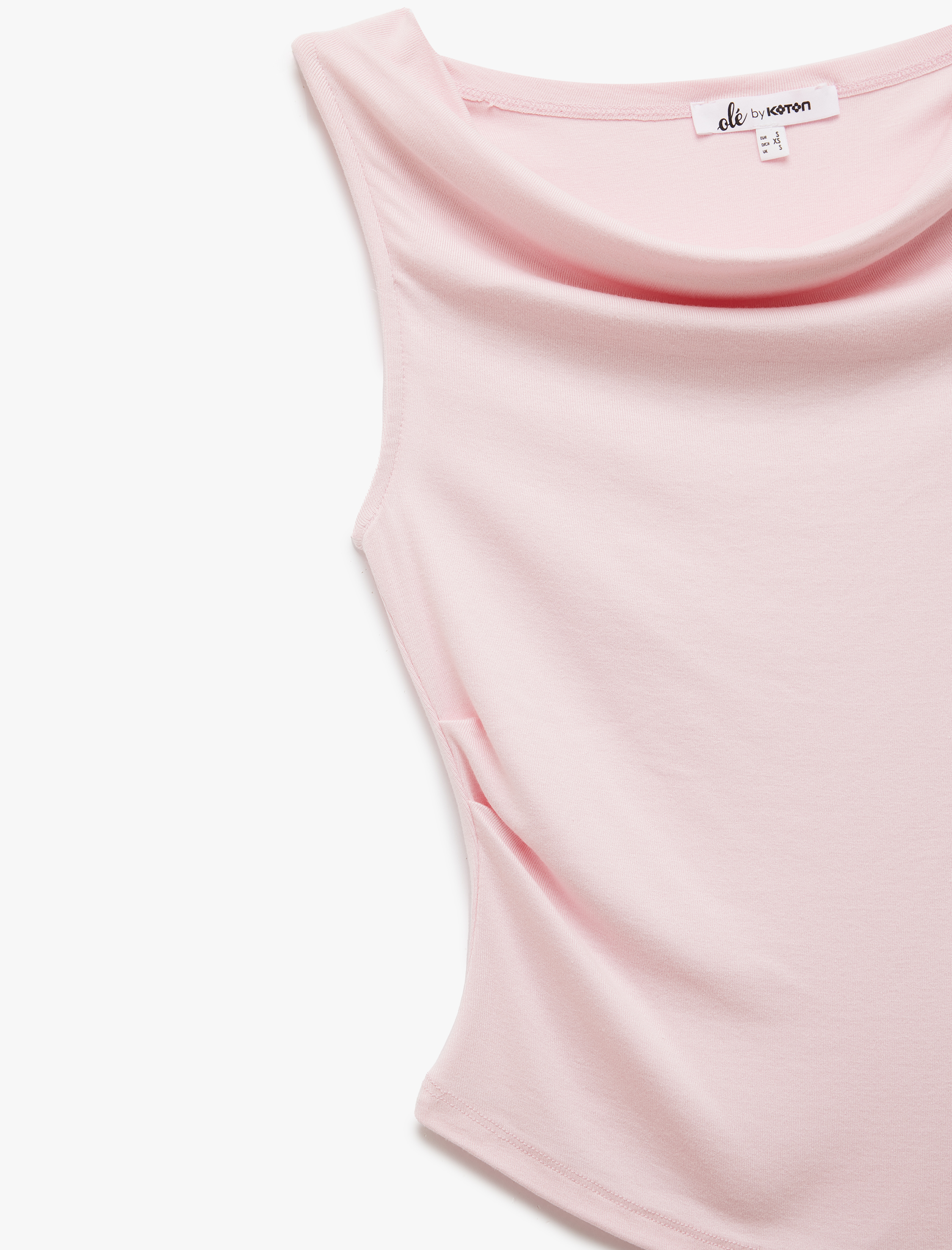   Slim Fit Degaje Yaka Asimetrik Kolsuz Viskon Bluz